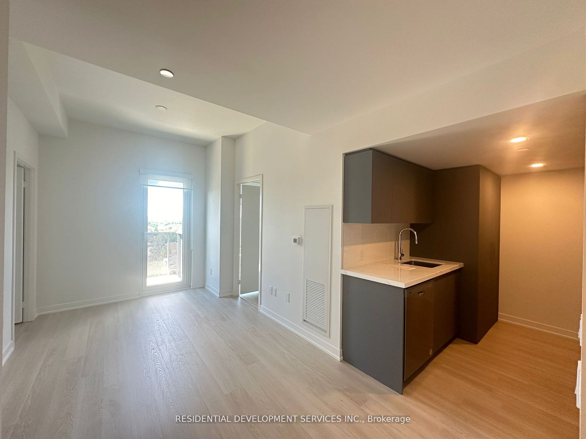 500 Wilson Avenue 1207 Property Photo 4
