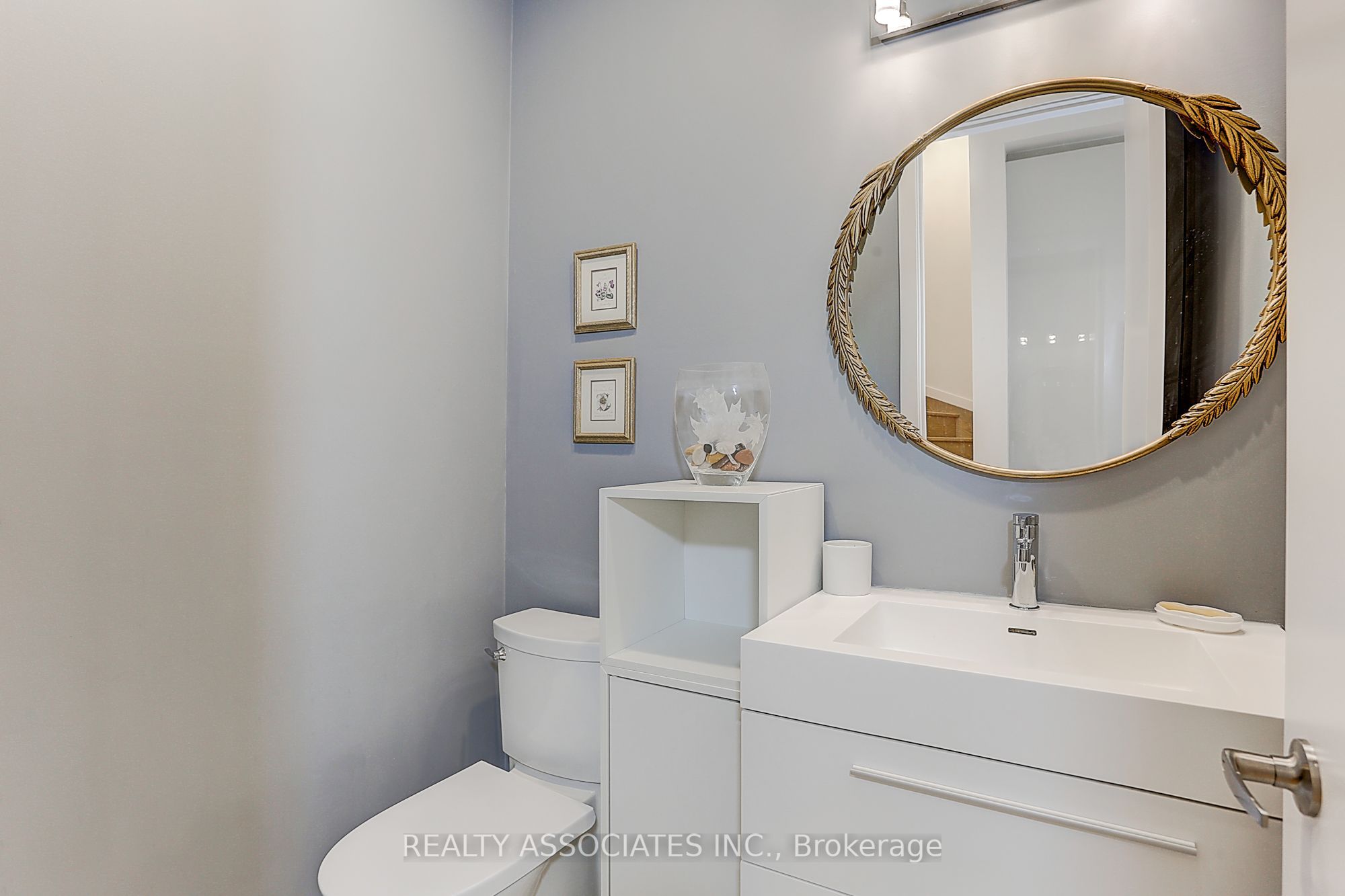 270 Davenport Road Th3 Property Photo 17