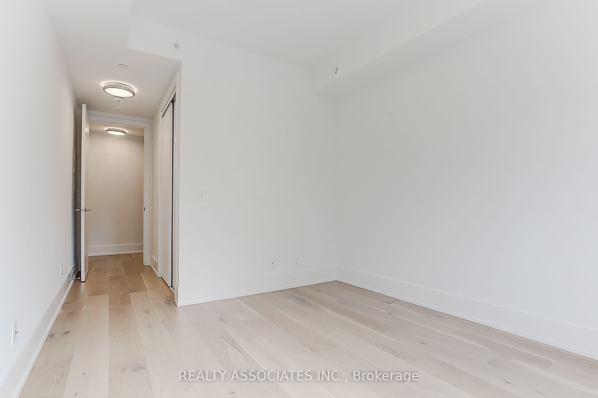 270 Davenport Road Th3 Property Photo 37