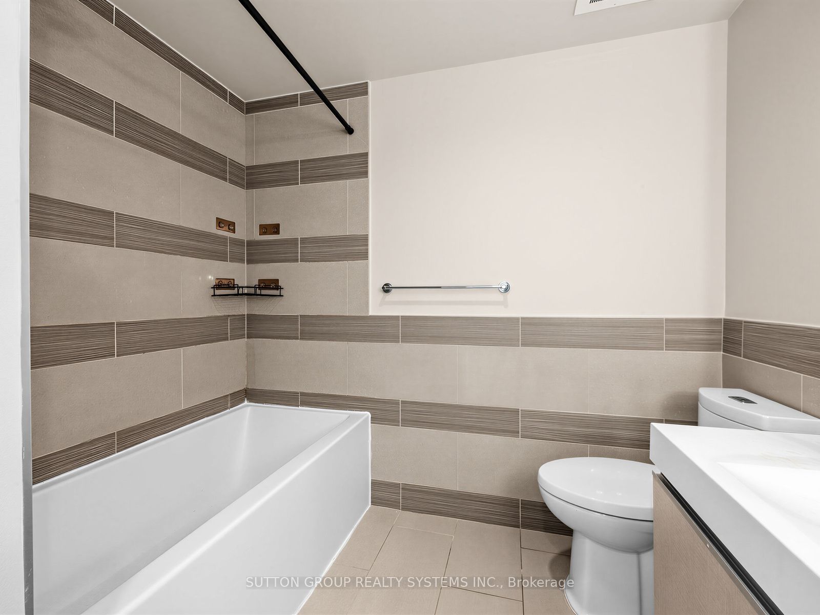 70 Distillery Lane 907 Property Photo 26