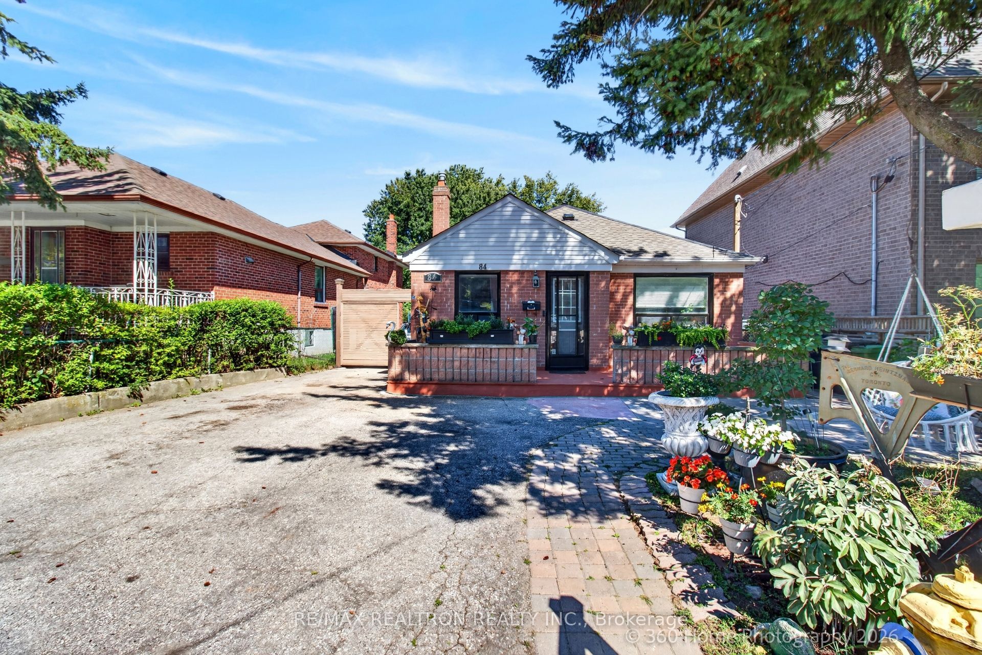 84 Ranee Avenue Property Photo 1