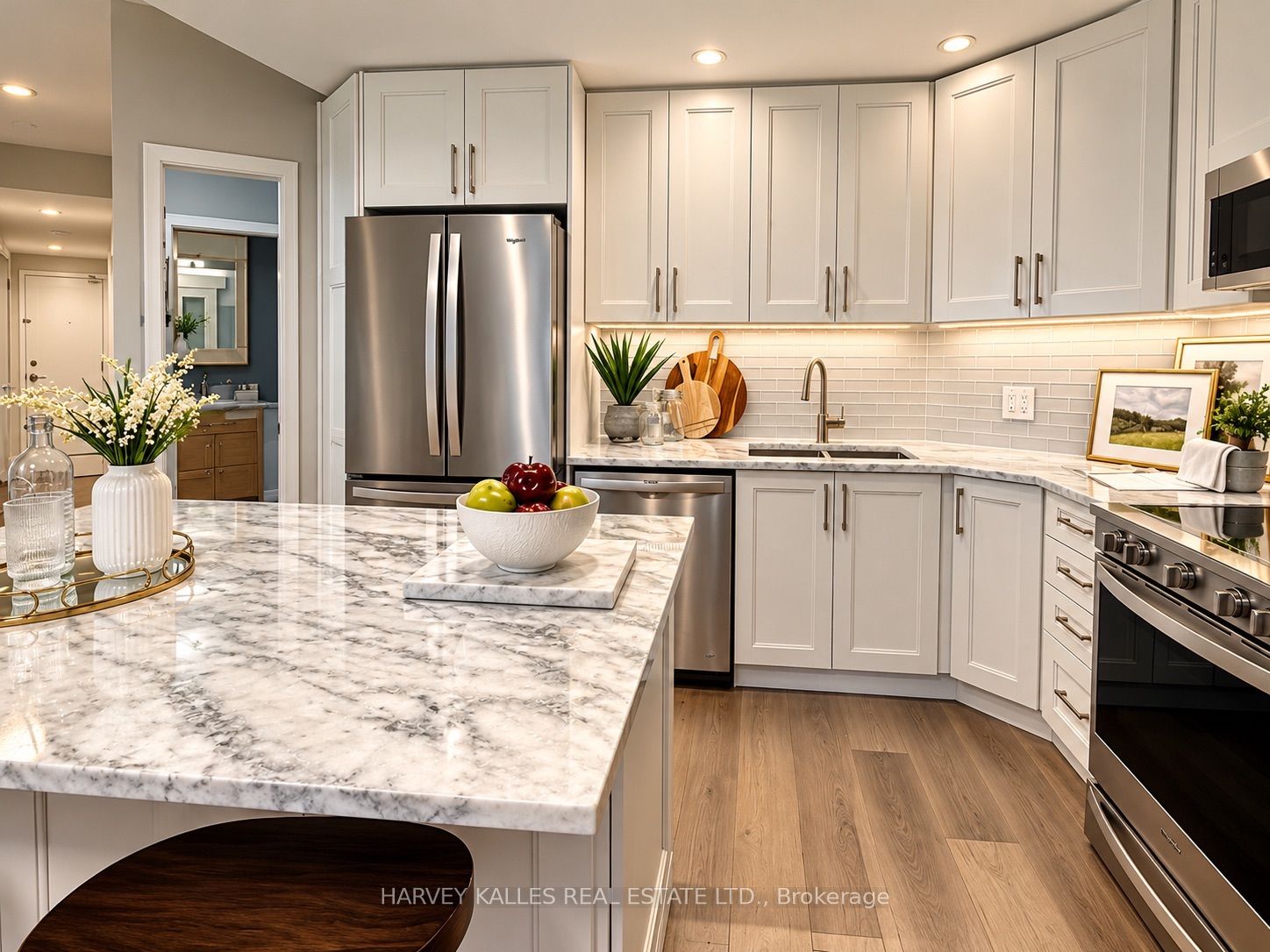 218 Queens Quay W 502 Property Photo 1