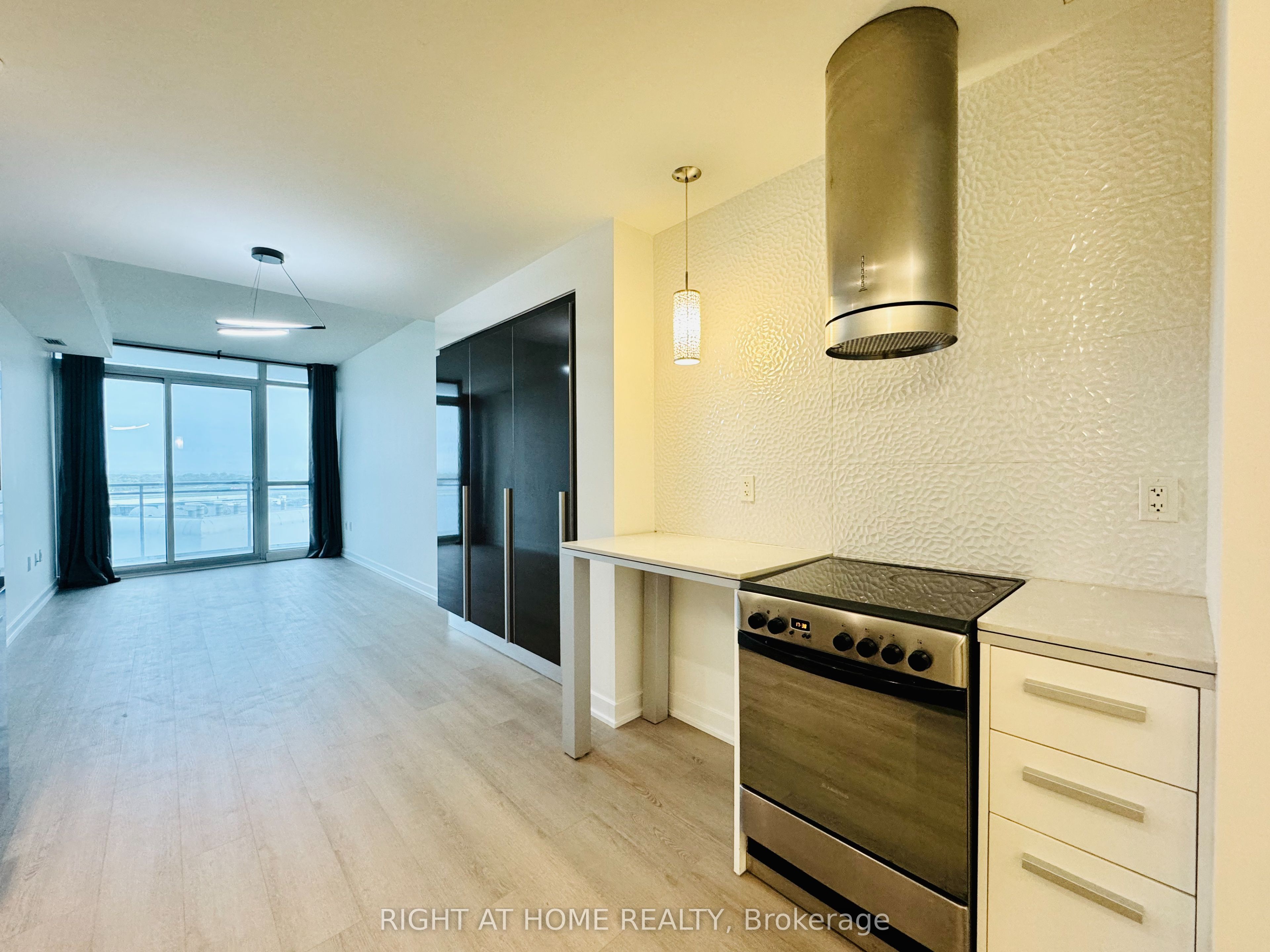 38 Dan Leckie Way 1815 Property Photo 3
