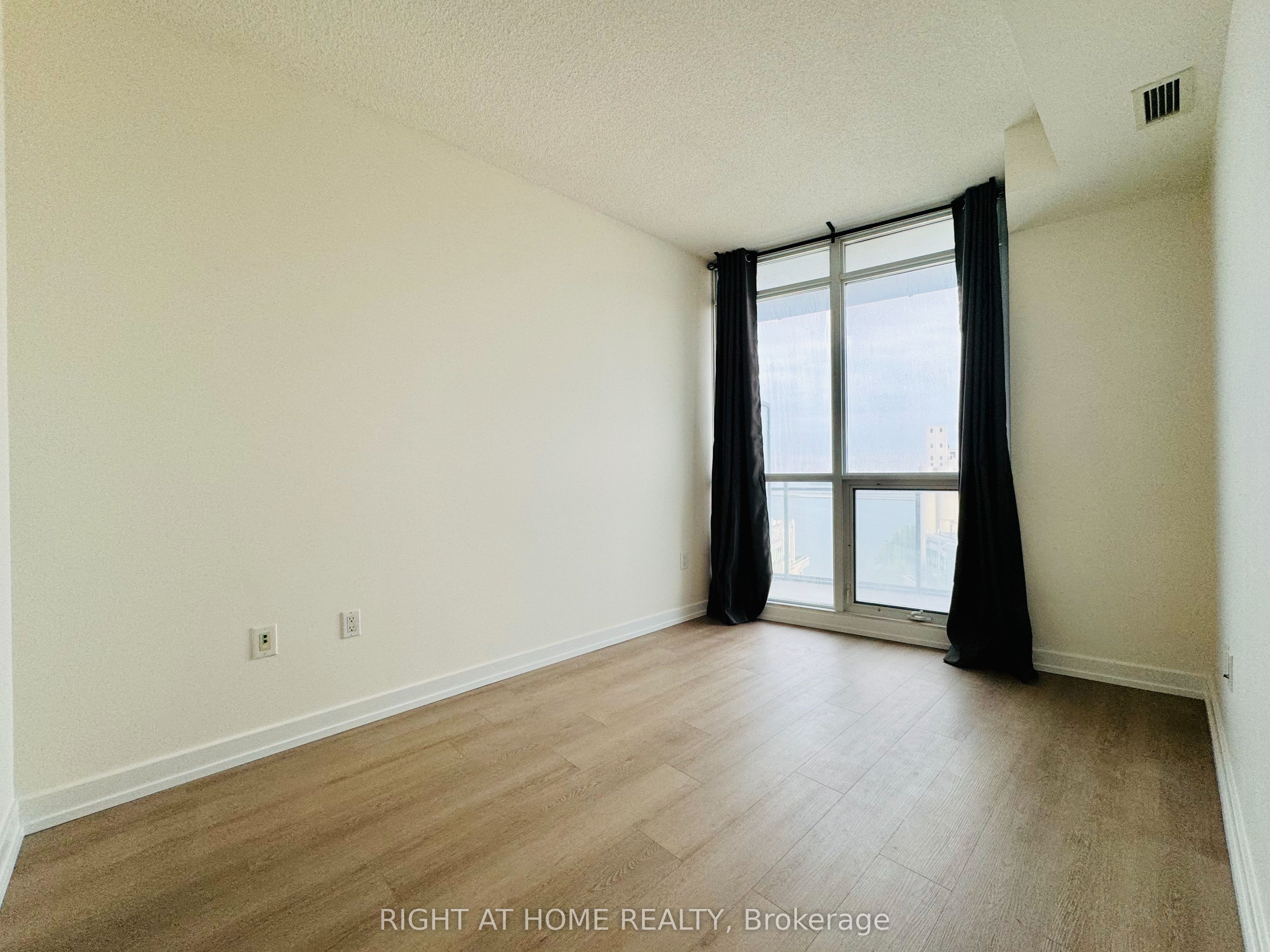 38 Dan Leckie Way 1815 Property Photo 4