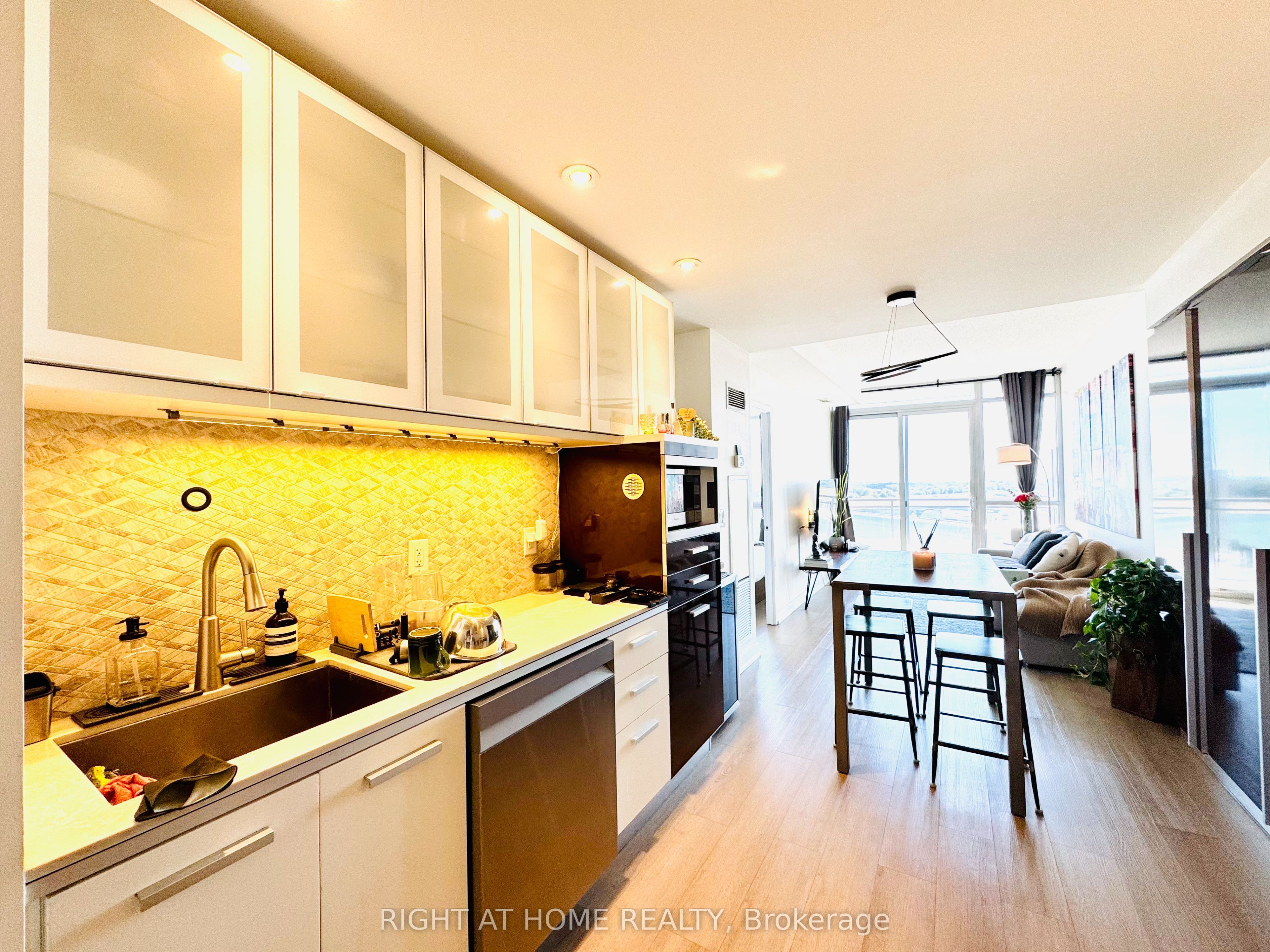 38 Dan Leckie Way 1815 Property Photo 12