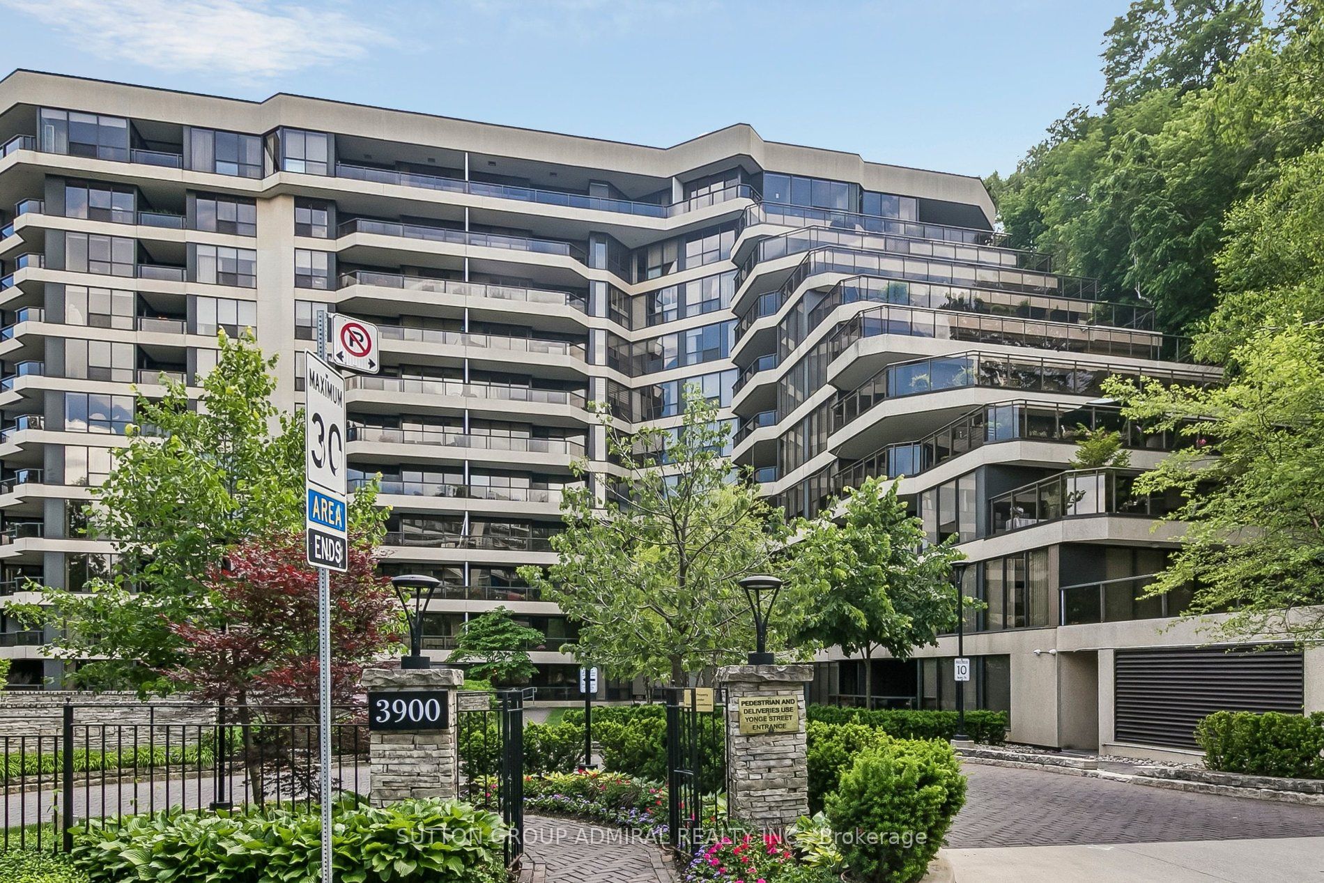 3900 Yonge Street 301 Property Photo 1