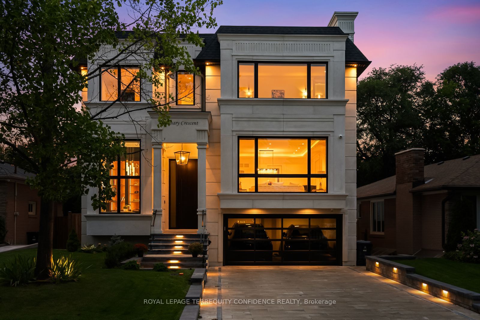 8 Canary Crescent