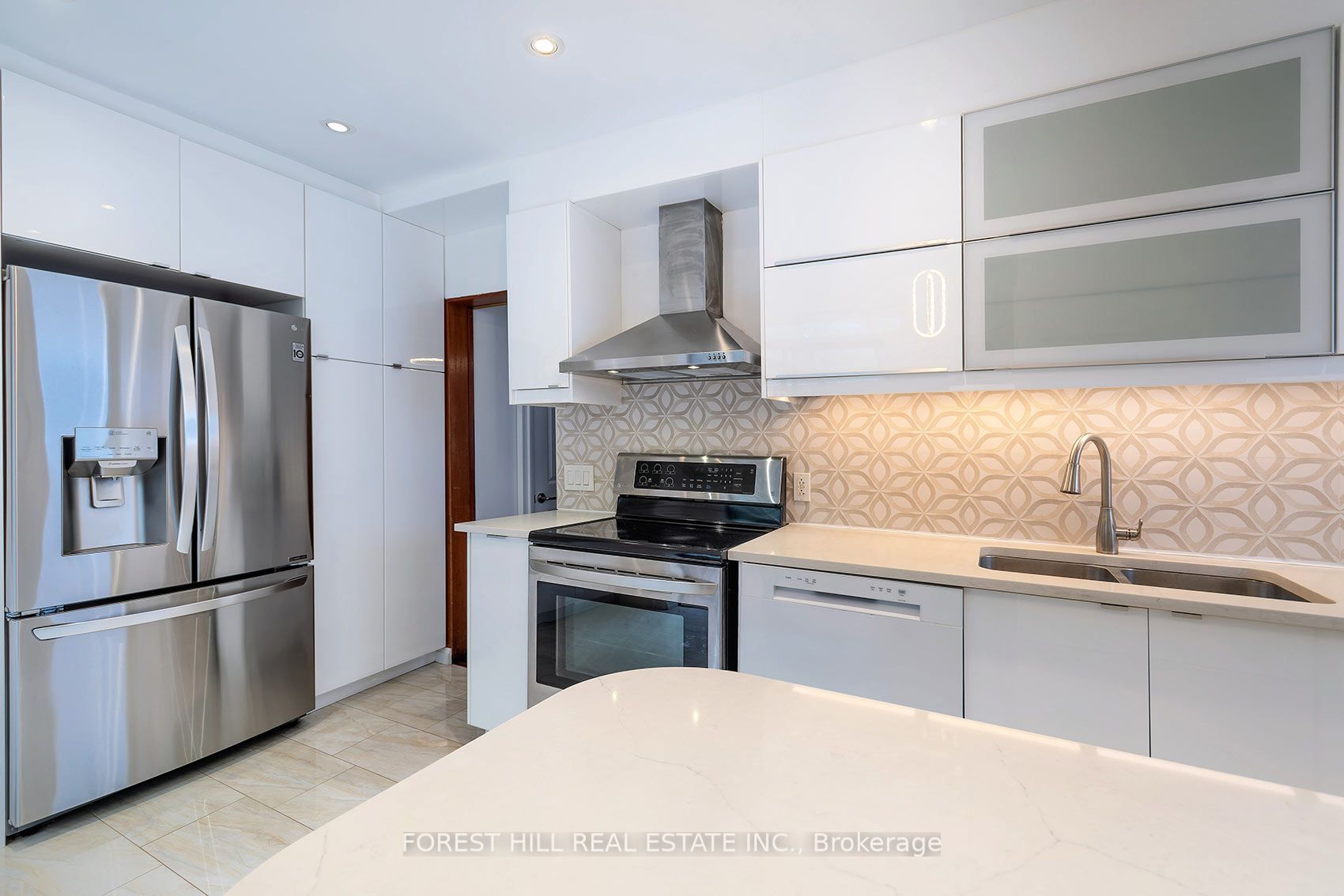 139 Craighurst Avenue Property Photo 13