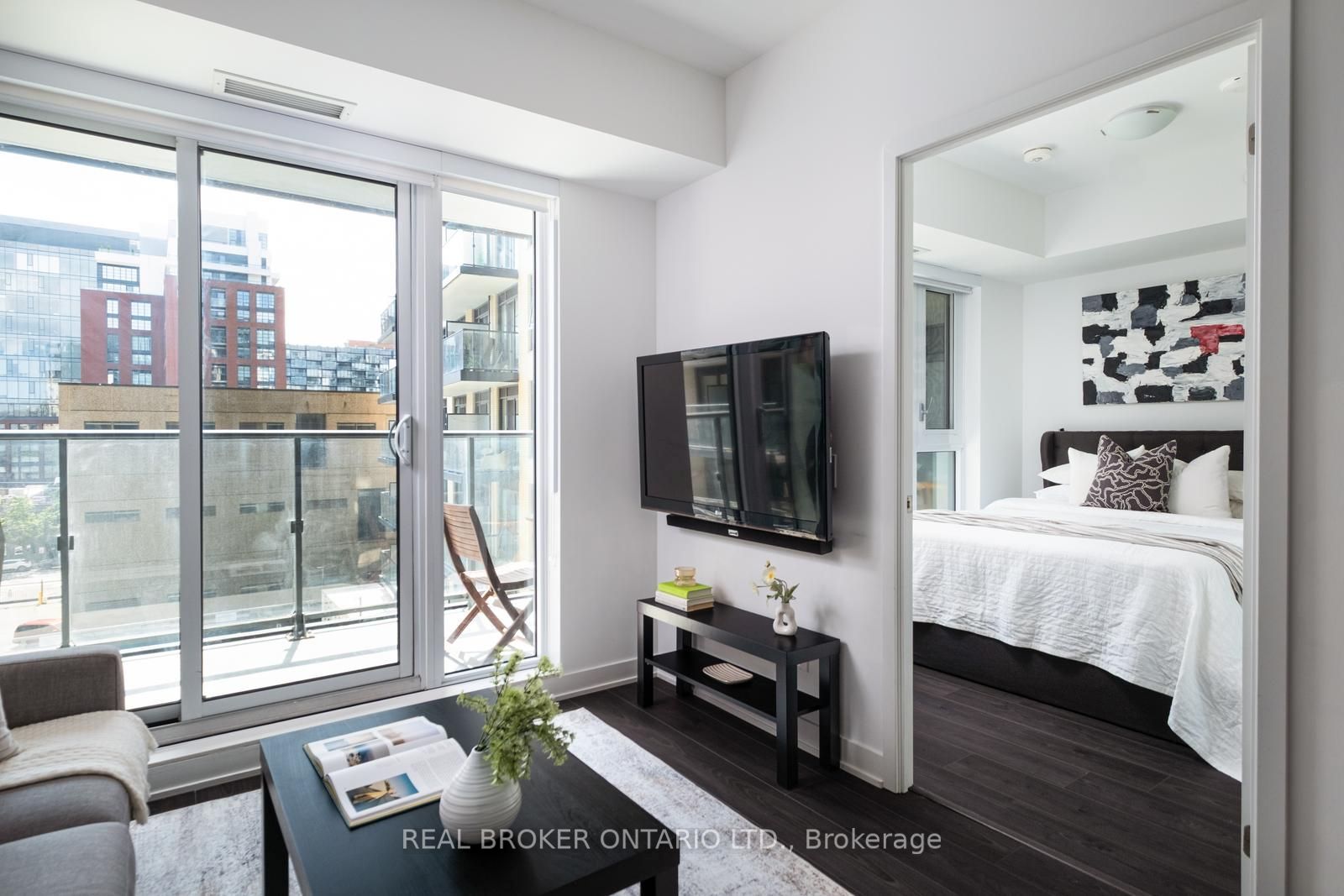543 Richmond Street W 528 Property Photo 11