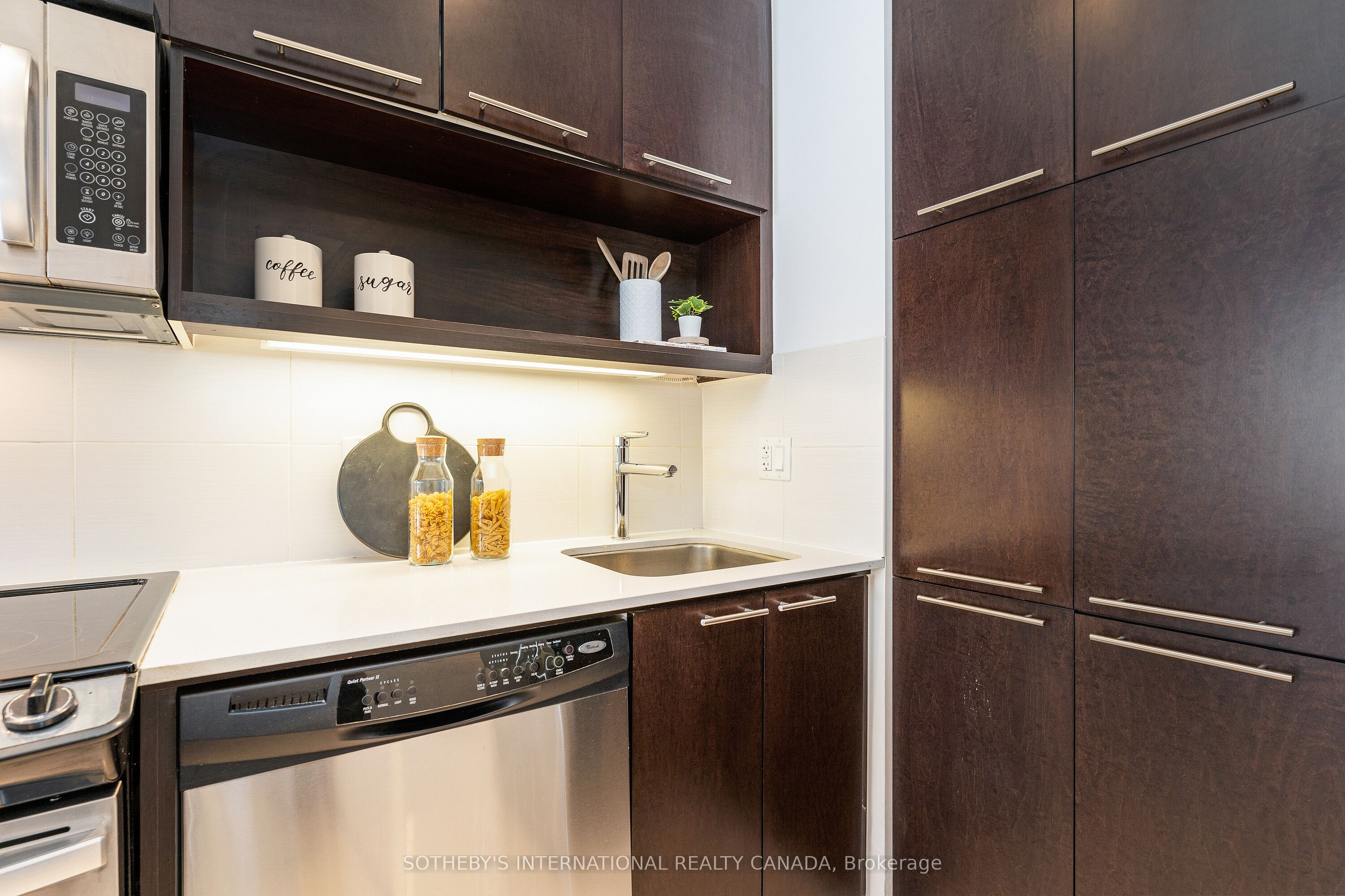 100 Harrison Garden Boulevard 824 Property Photo 6