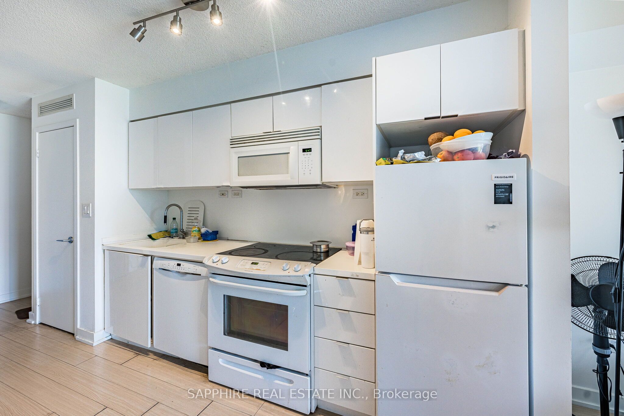 15 Iceboat Terrace 541 Property Photo 13