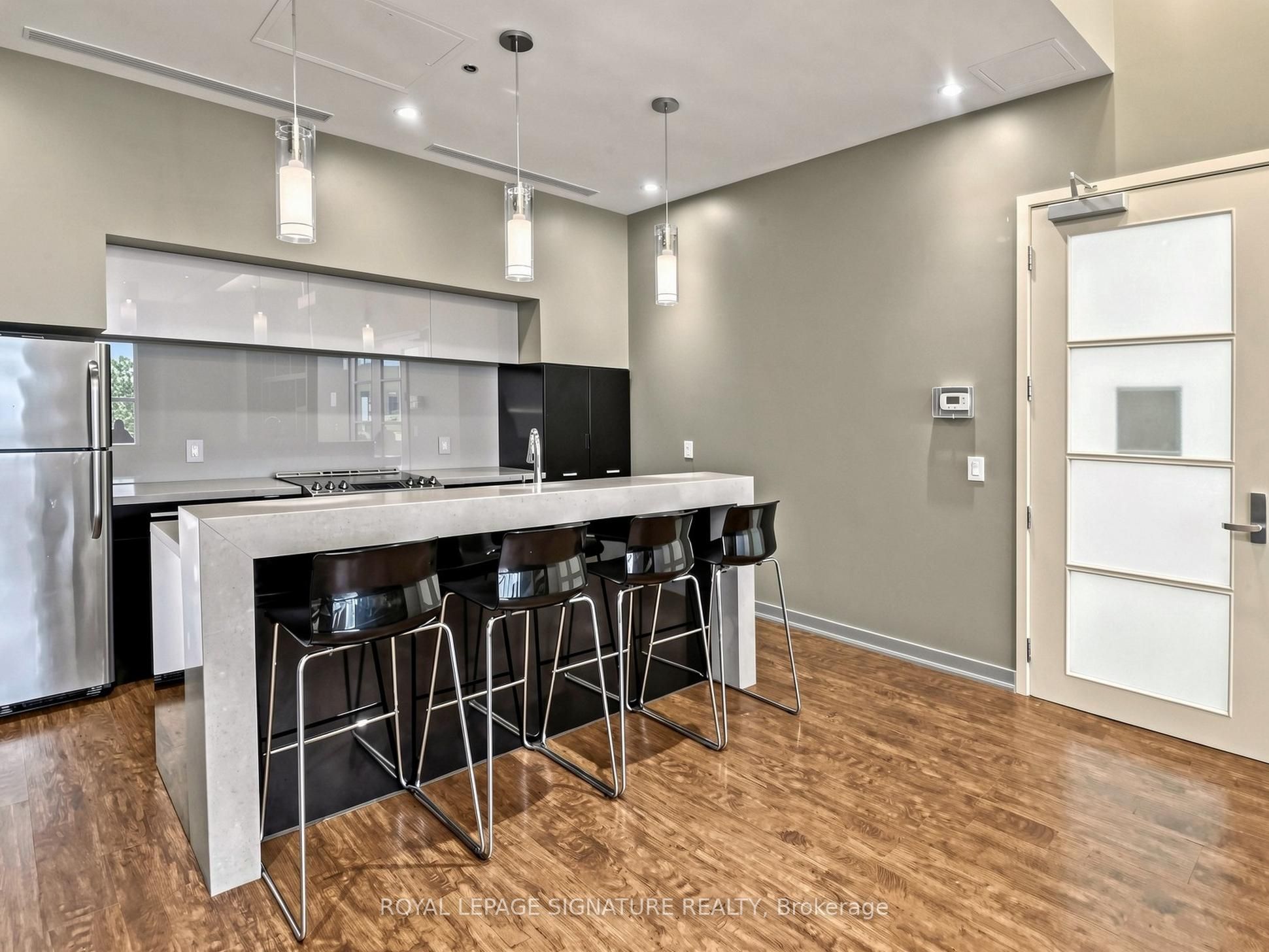 15 Singer Court 1211 Property Photo 32