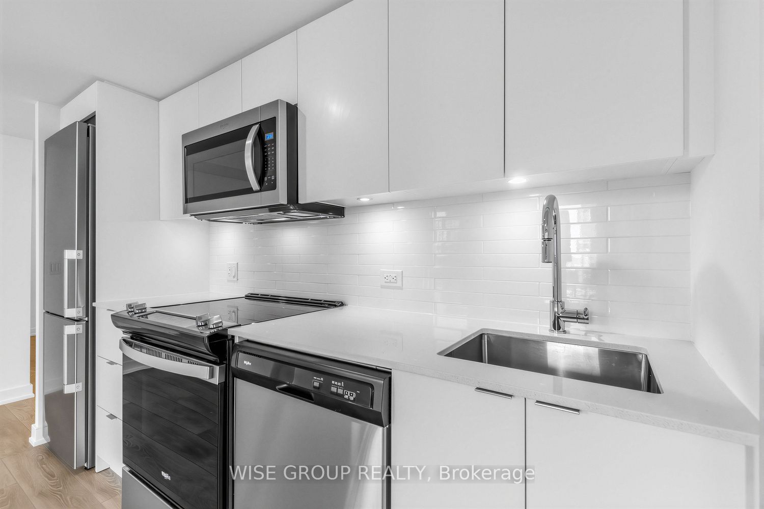 18 Tretti Way 1509 Property Photo 8