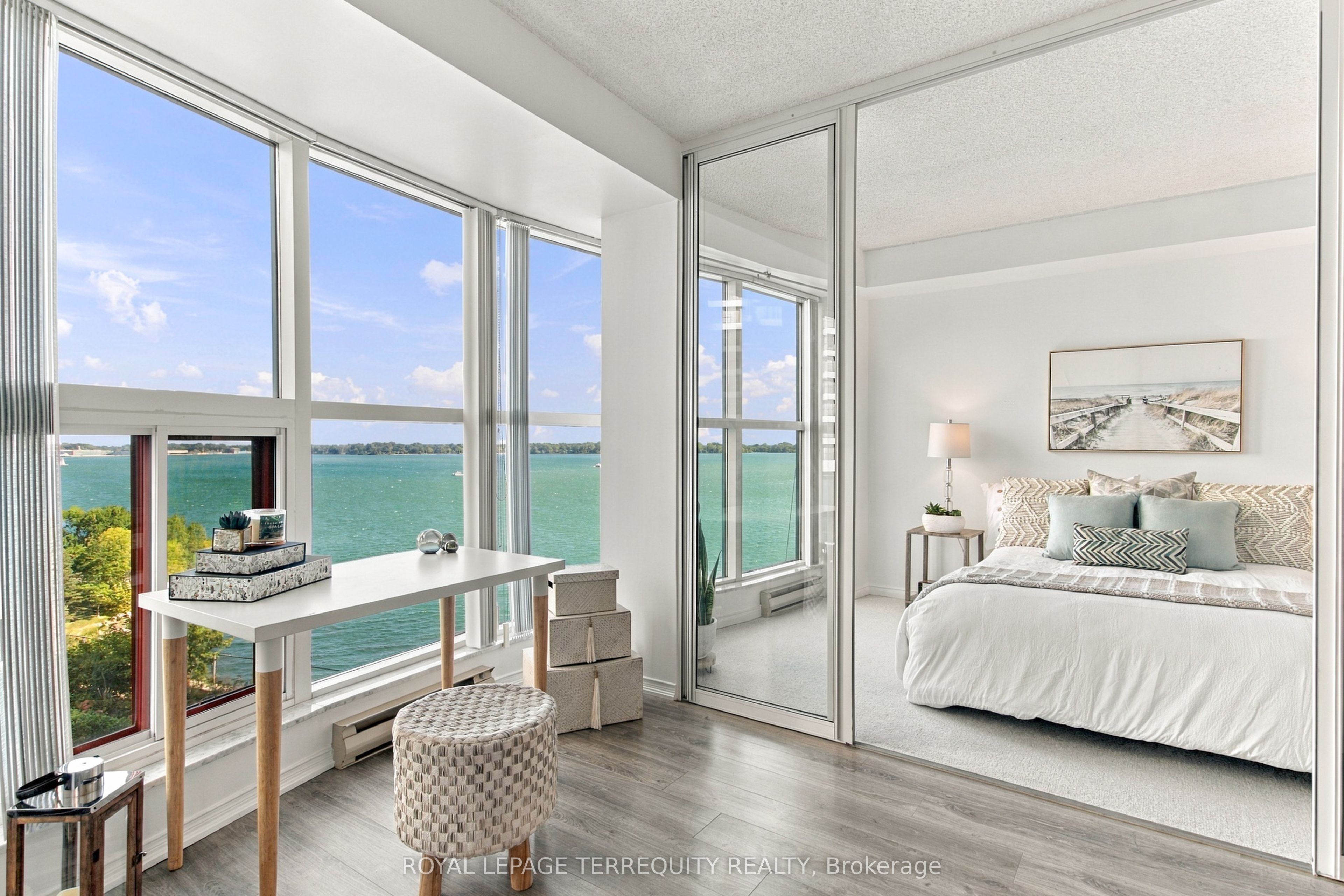 99 Harbour Square 1104 Property Photo 1