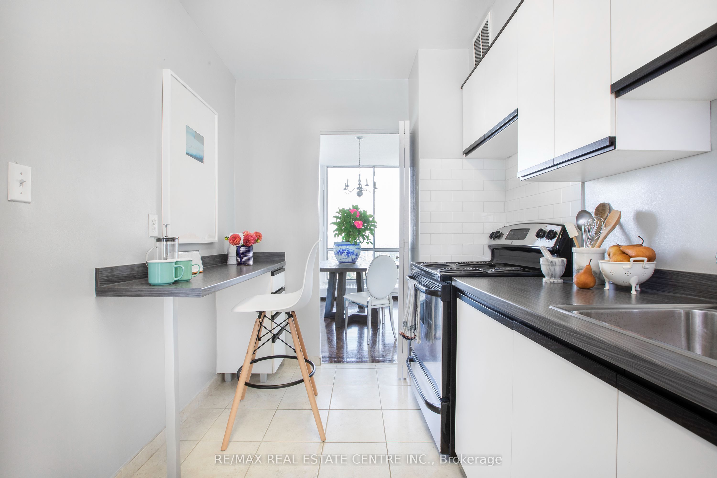 50 Graydon Hall Drive 304 Property Photo 10