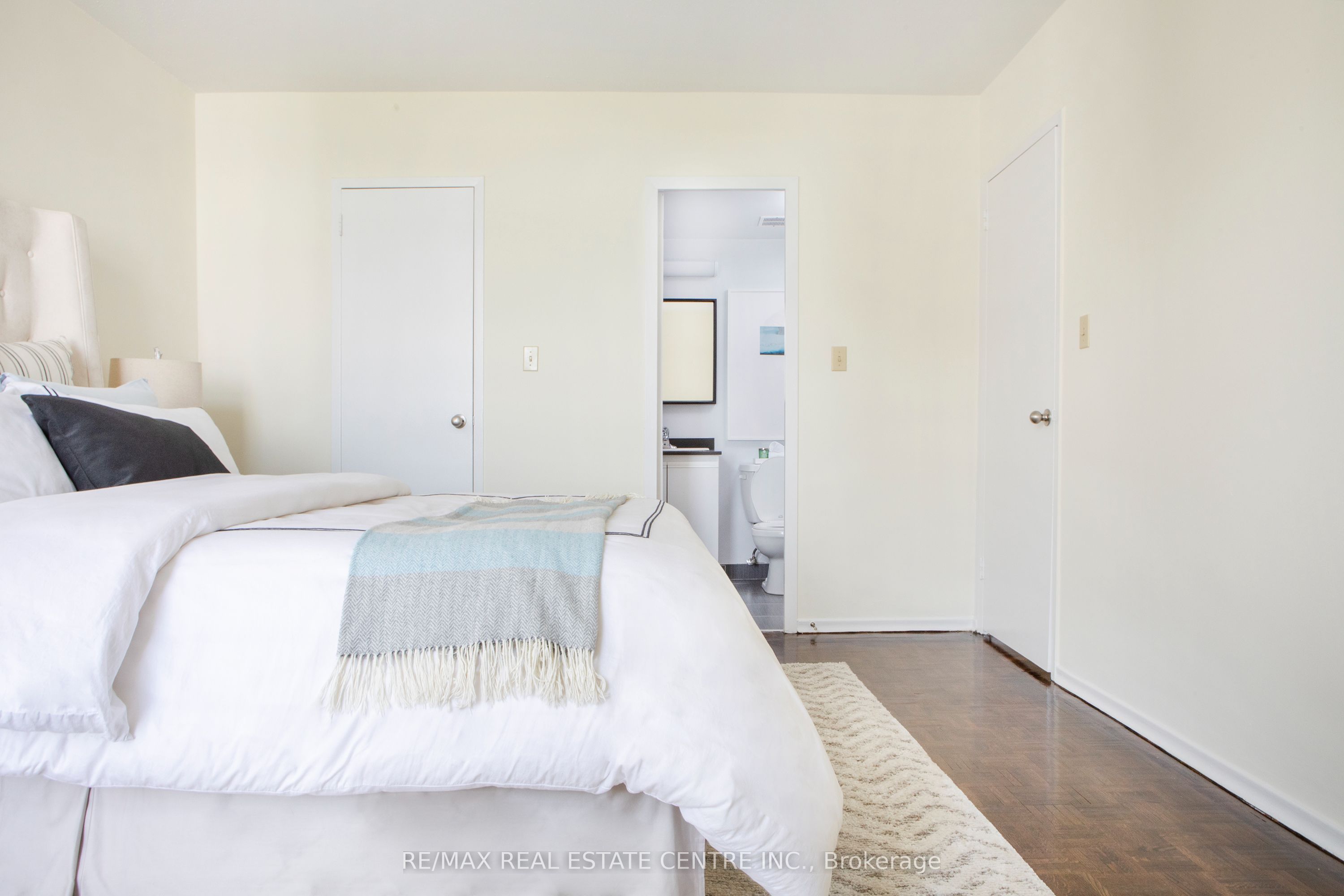 50 Graydon Hall Drive 304 Property Photo 16