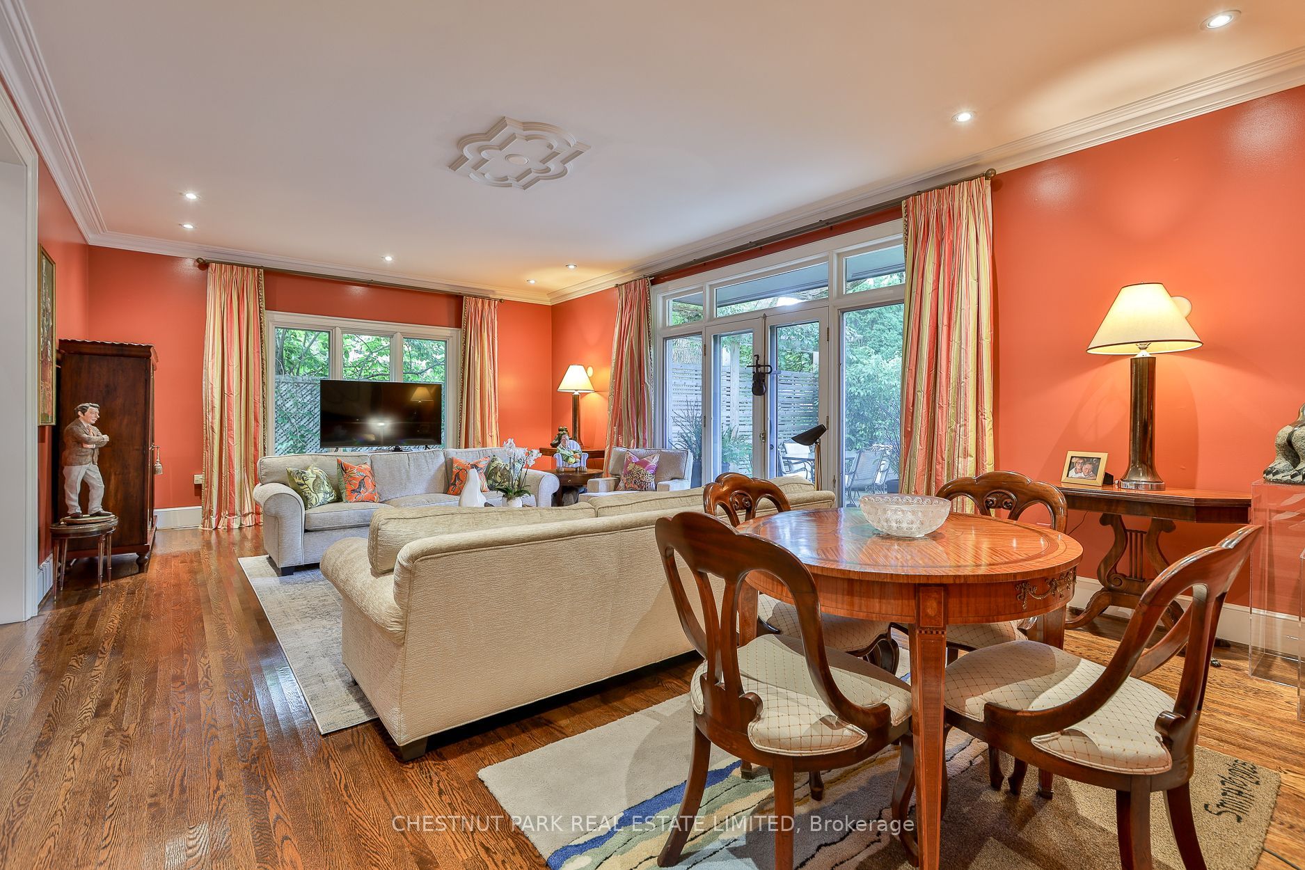 12 Shorncliffe Avenue Property Photo 14