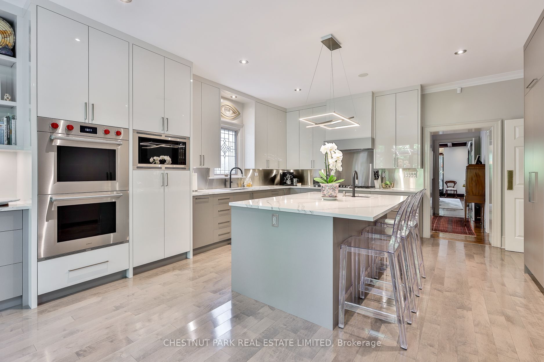 12 Shorncliffe Avenue Property Photo 17
