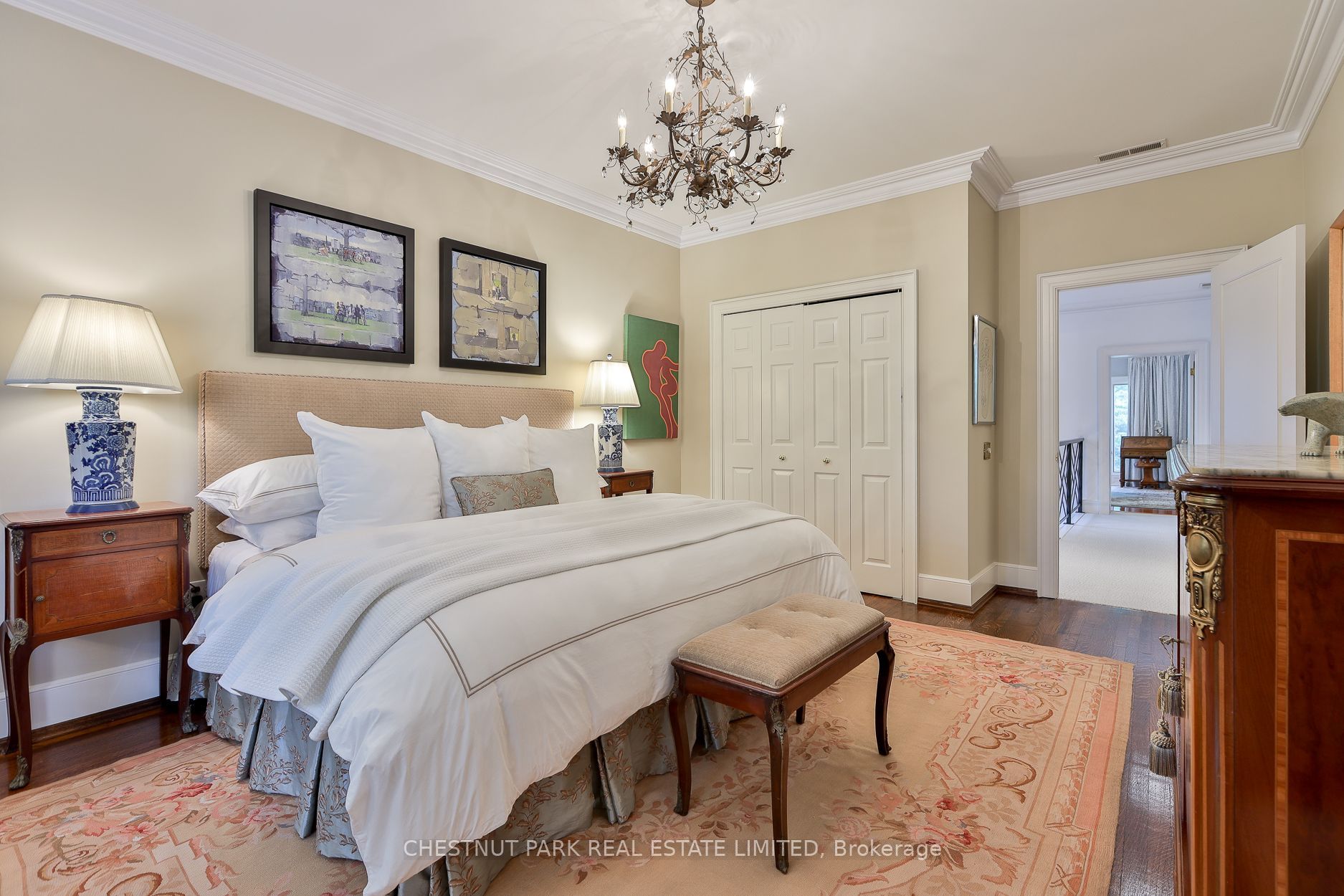 12 Shorncliffe Avenue Property Photo 27