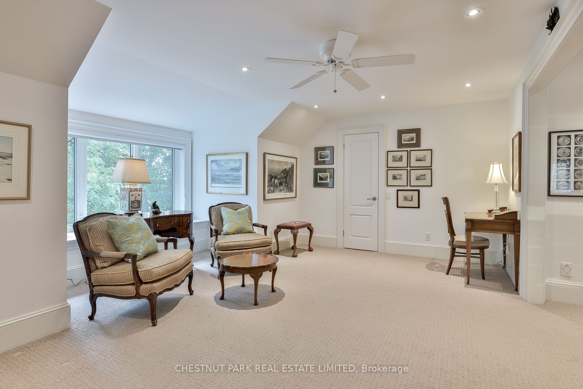 12 Shorncliffe Avenue Property Photo 34