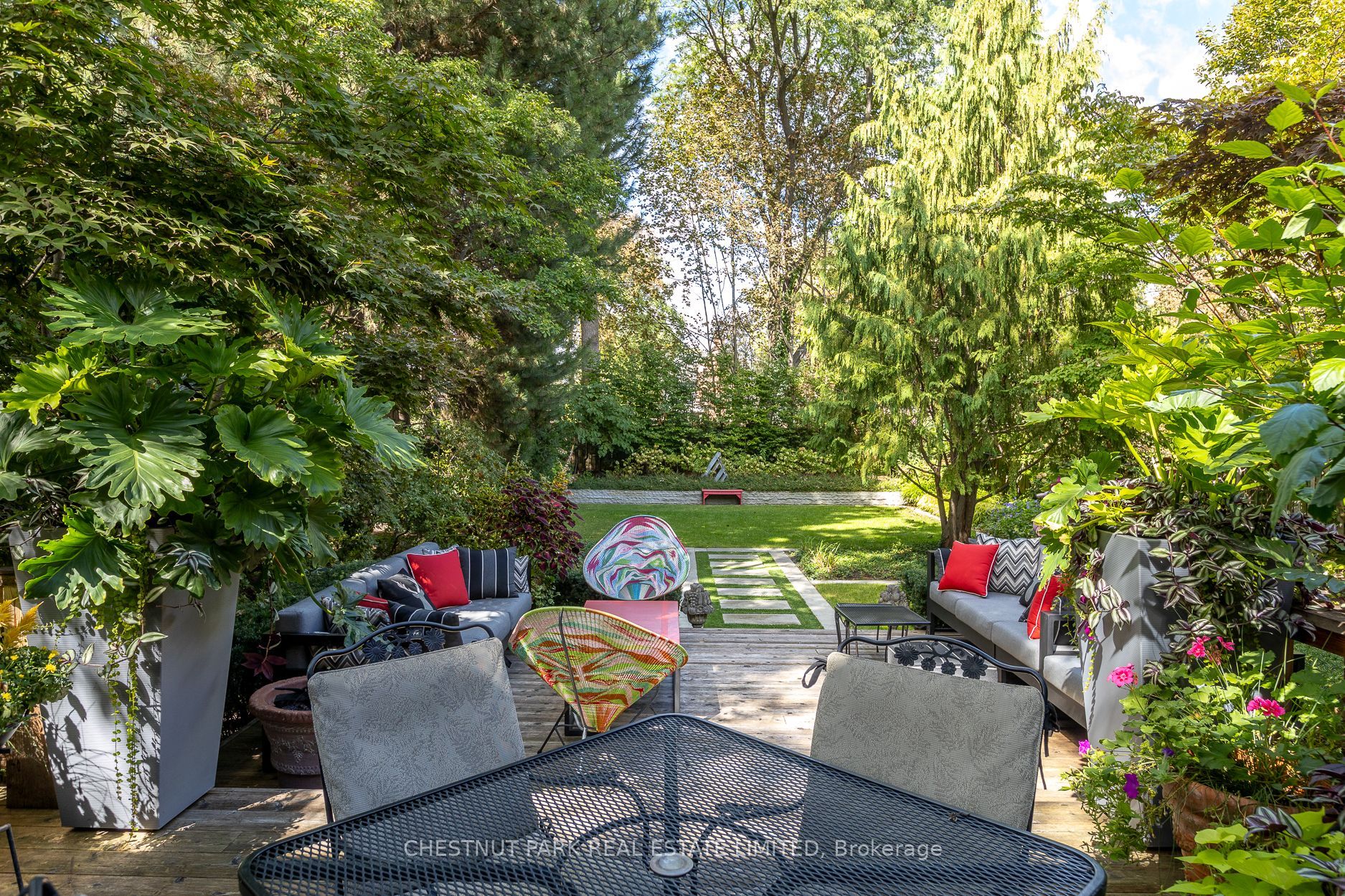 12 Shorncliffe Avenue Property Photo 44