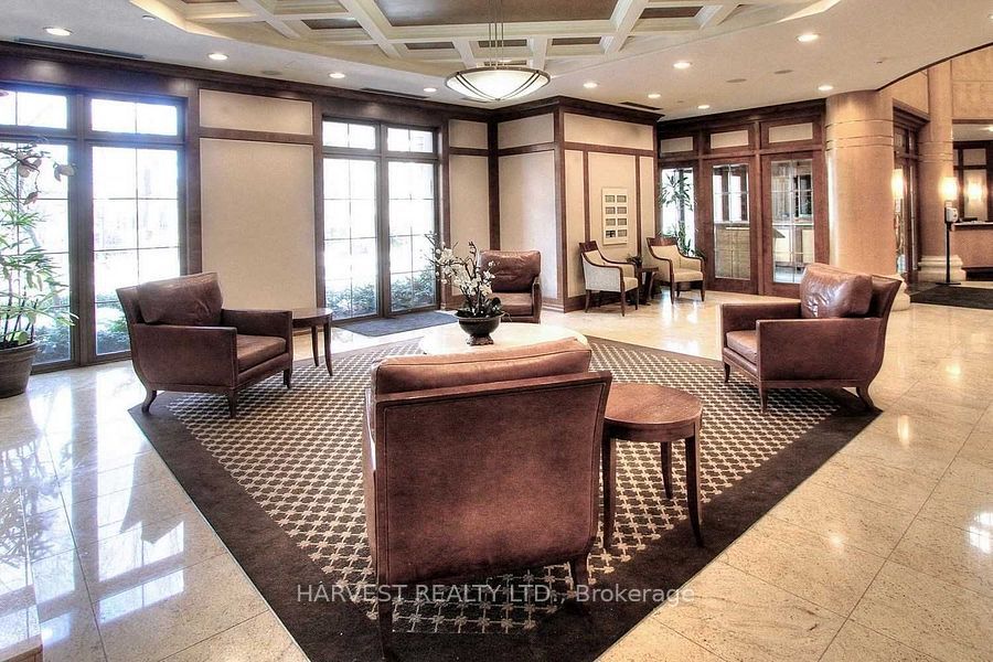 80 Harrison Garden Boulevard 1015 Property Photo 7