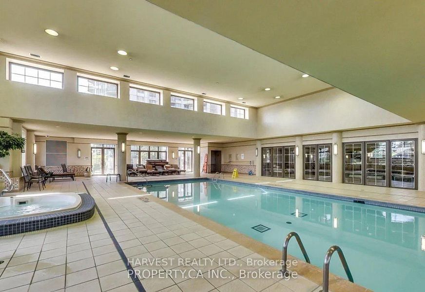 80 Harrison Garden Boulevard 1015 Property Photo 9