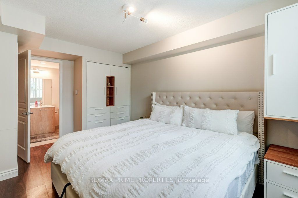 323 E Richmond Street 1009 Property Photo 14