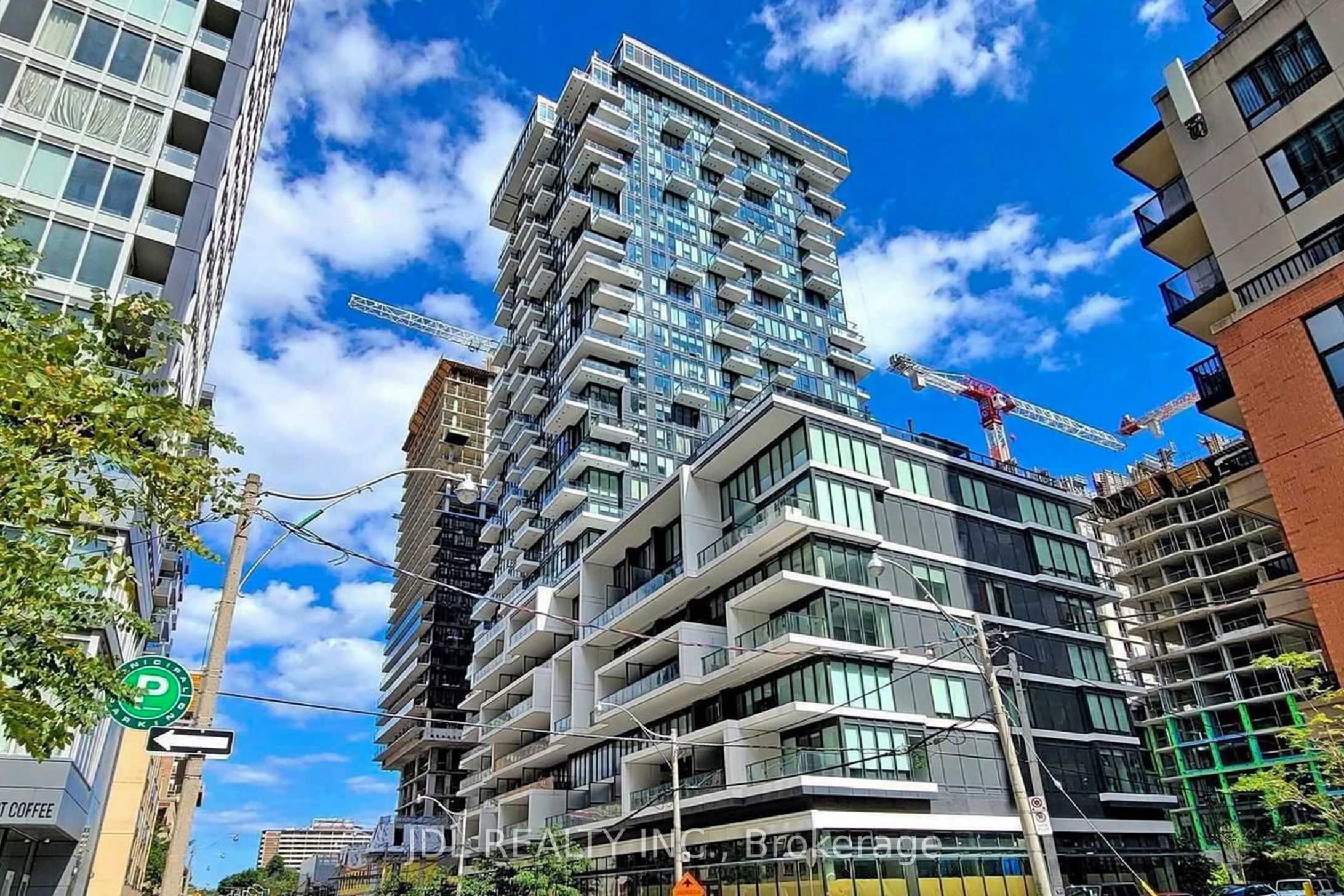 77 Shuter Street 501 Property Photo 2