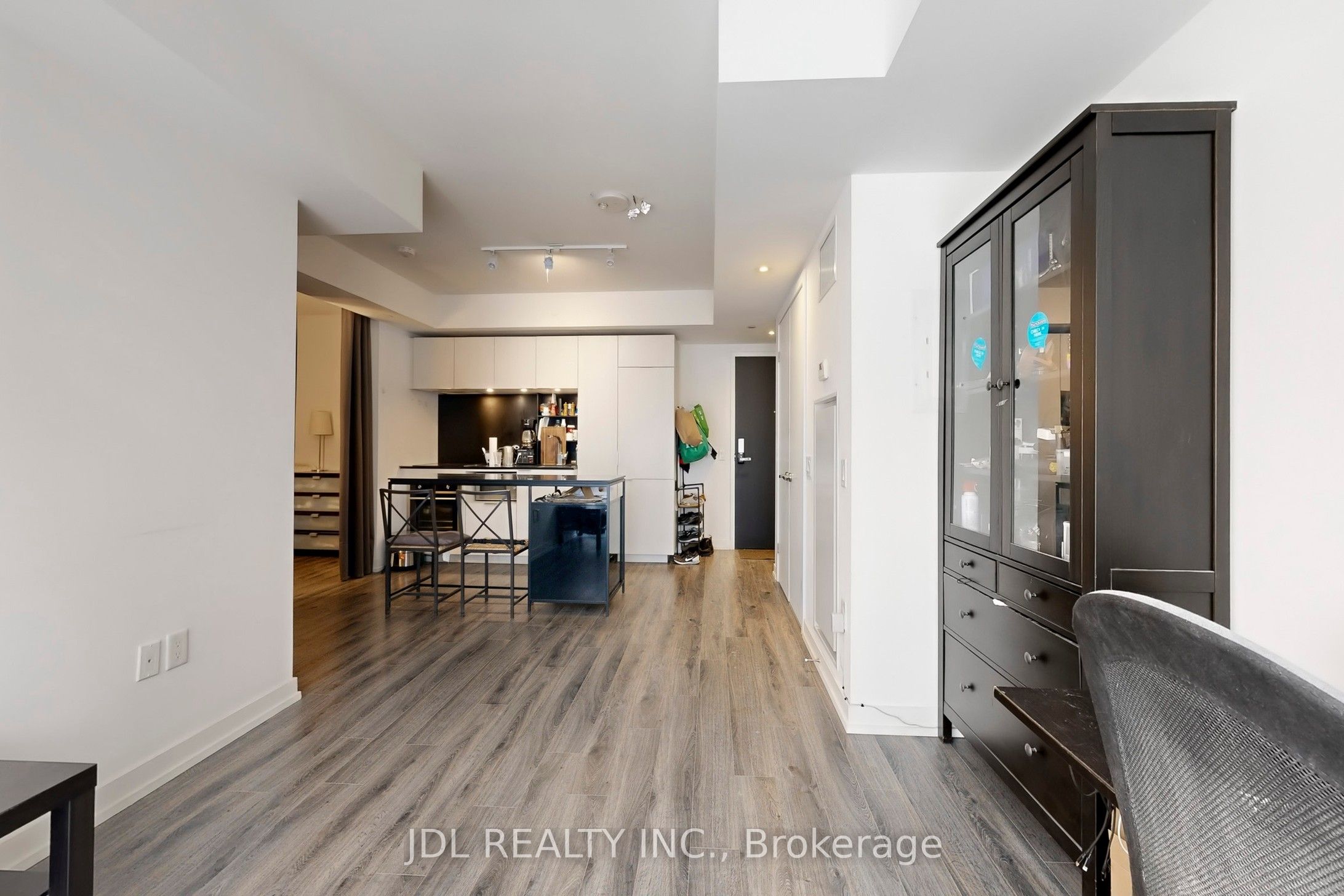77 Shuter Street 501 Property Photo 11