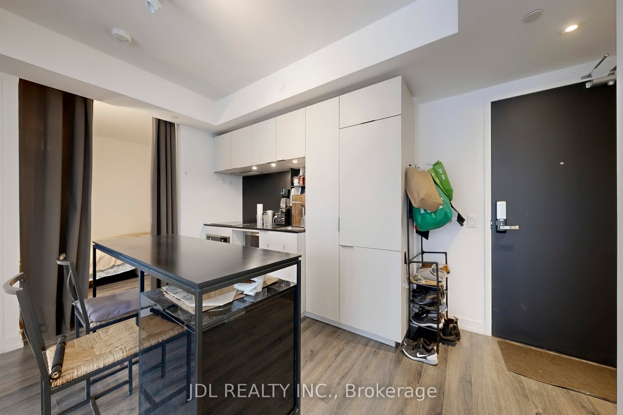 77 Shuter Street 501 Property Photo 13