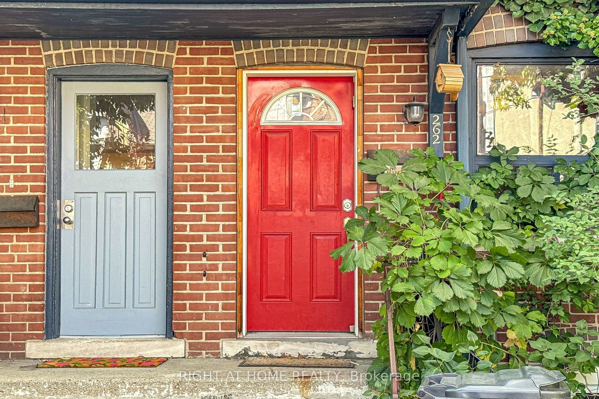 262 Lippincott Street Property Photo 1