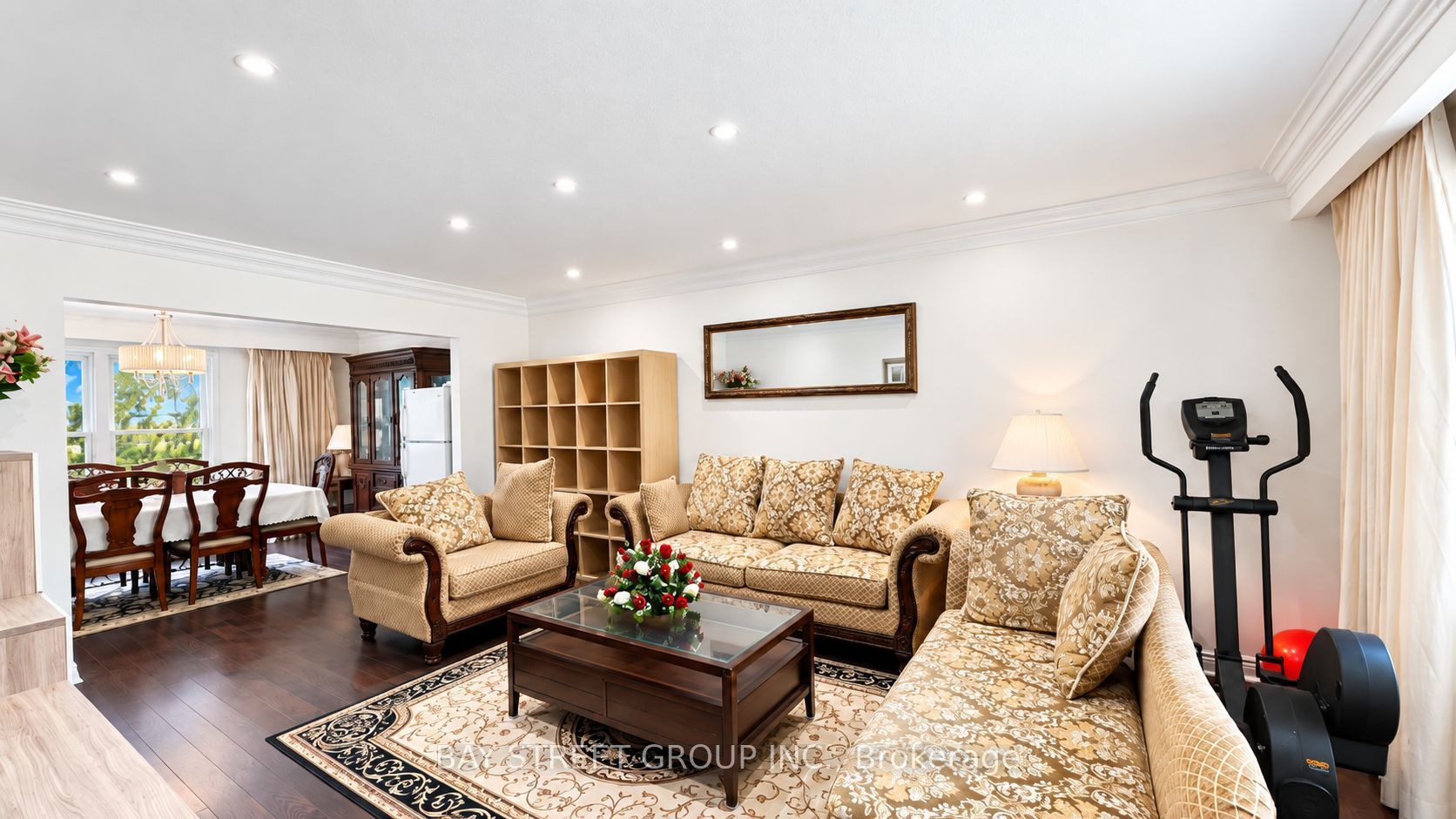 5 Elmira Court 201 Property Photo 4