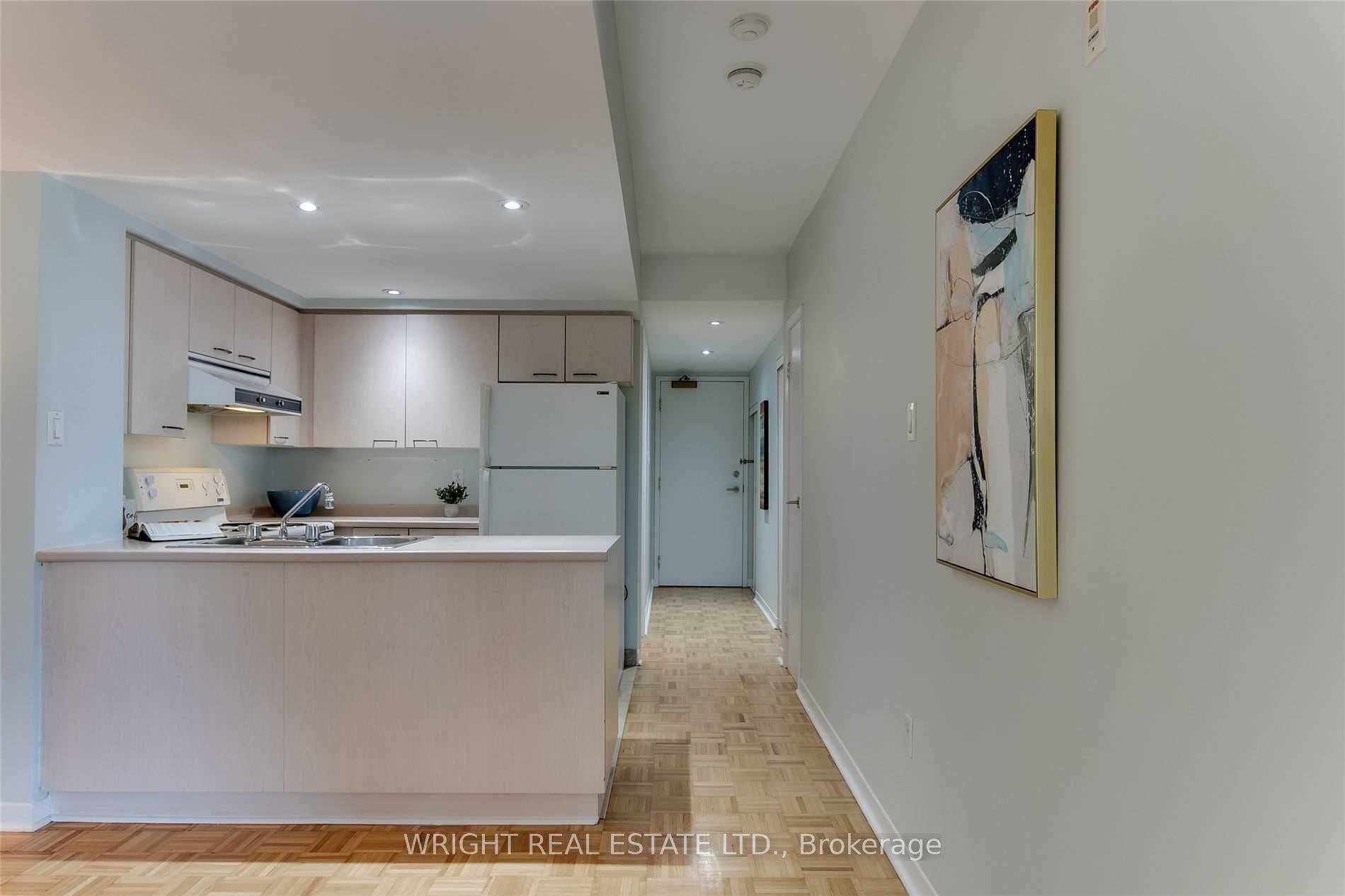 8 Oxford Street 306 Property Photo 6