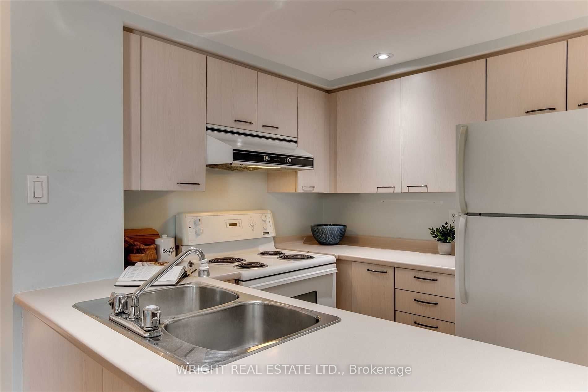 8 Oxford Street 306 Property Photo 13