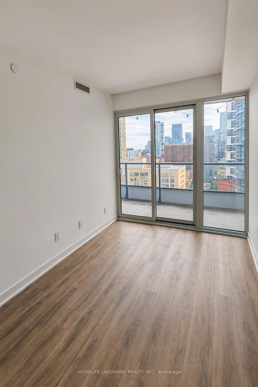 85 Wood Street 2117 Property Photo 3