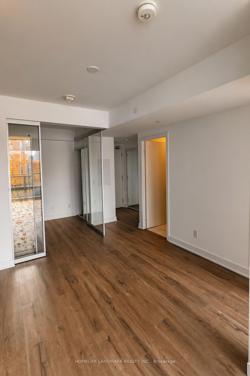85 Wood Street 2117 Property Photo 5