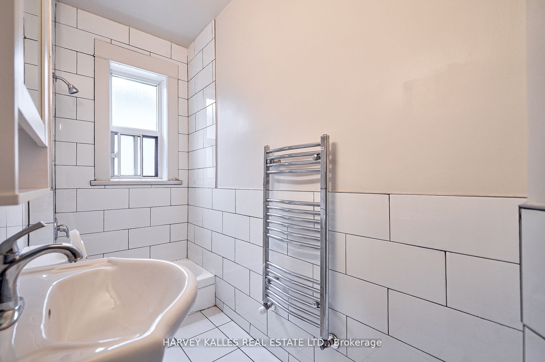 1072 St Clair Avenue W 1 Property Photo 16