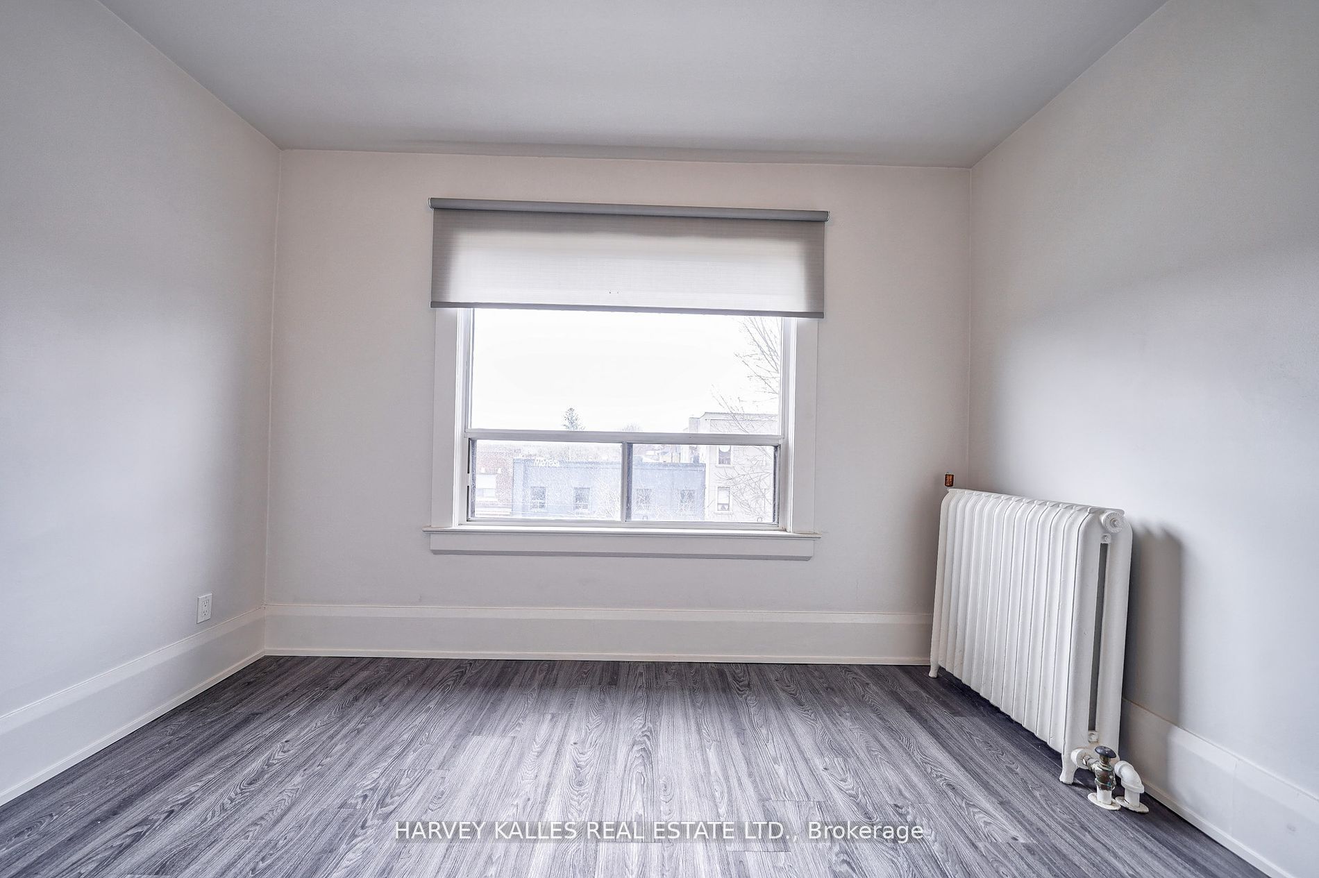 1072 St Clair Avenue W 1 Property Photo 24