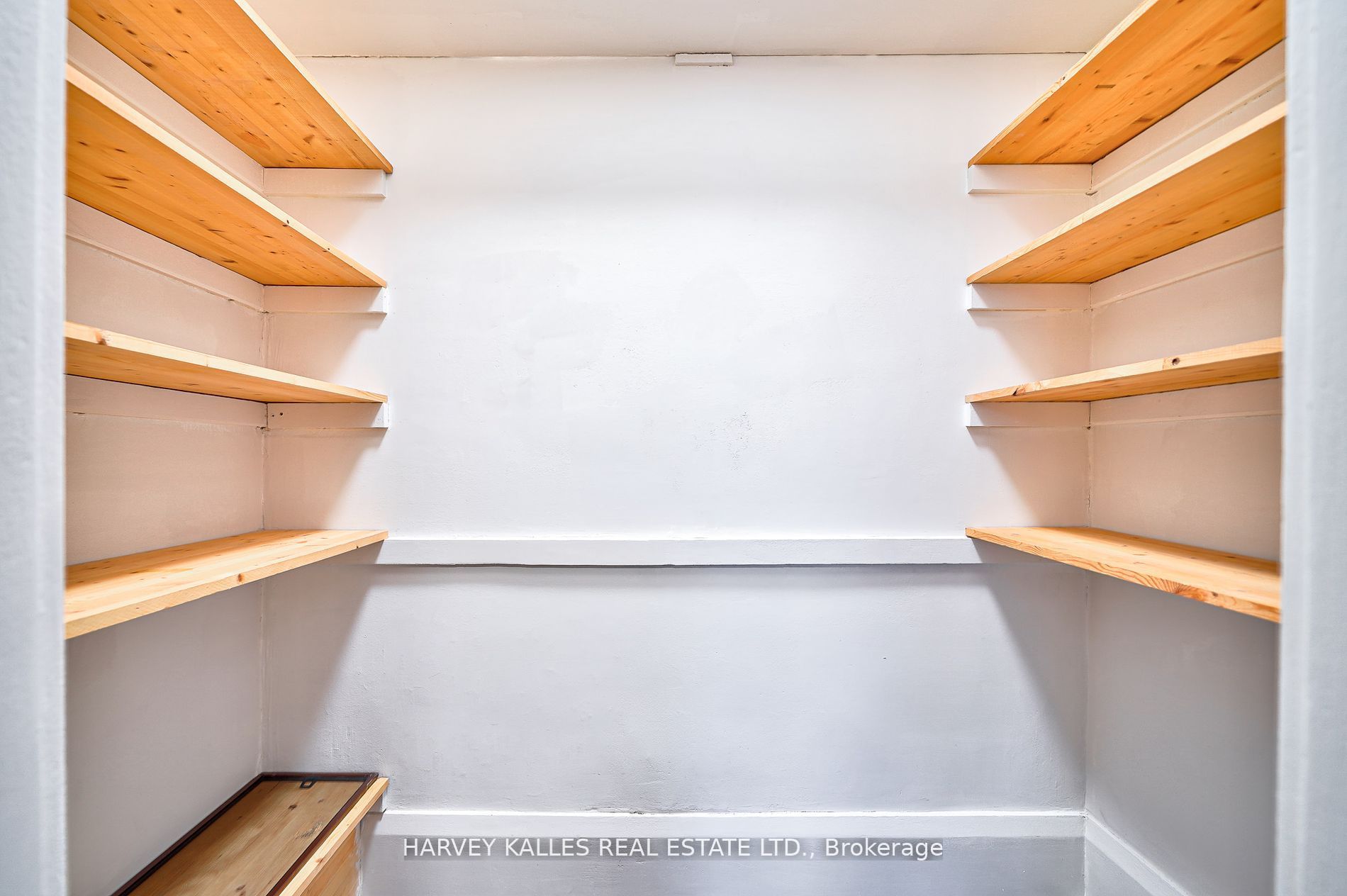 1072 St Clair Avenue W 1 Property Photo 25