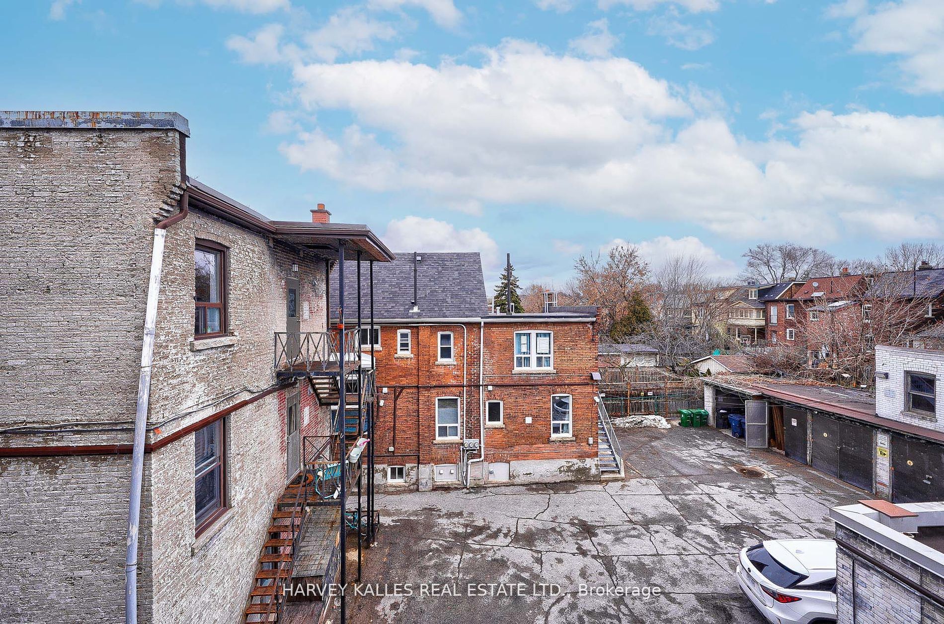 1072 St Clair Avenue W 1 Property Photo 29