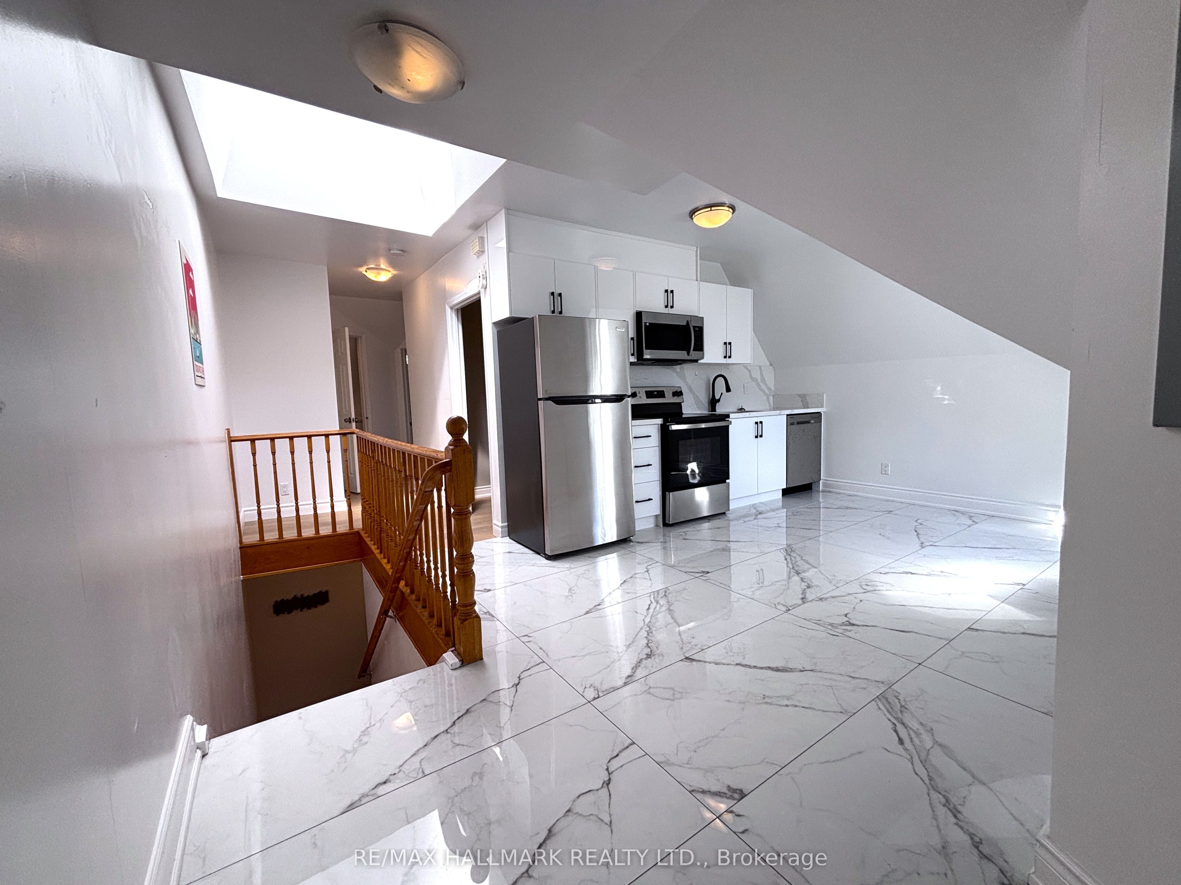 61 Cecil Street #3 Property Photo 1