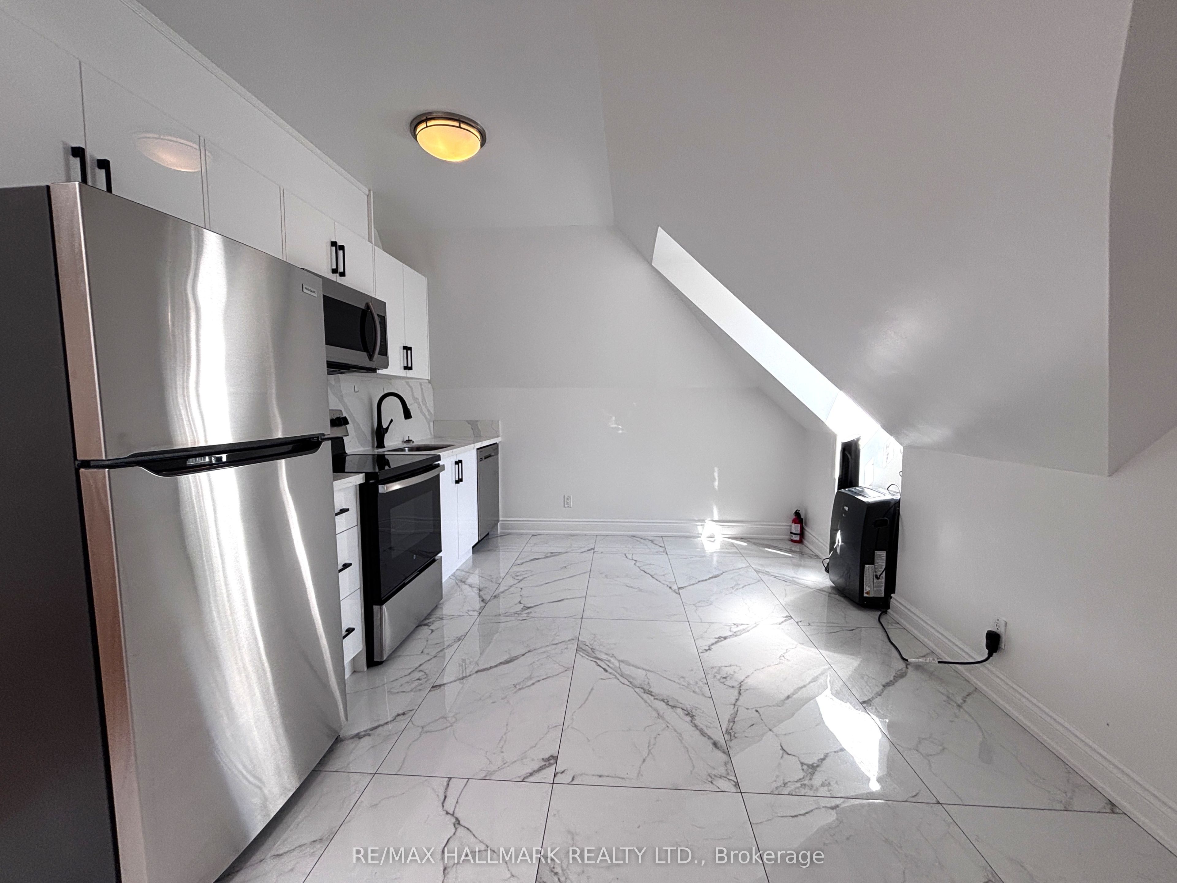 61 Cecil Street #3 Property Photo 4