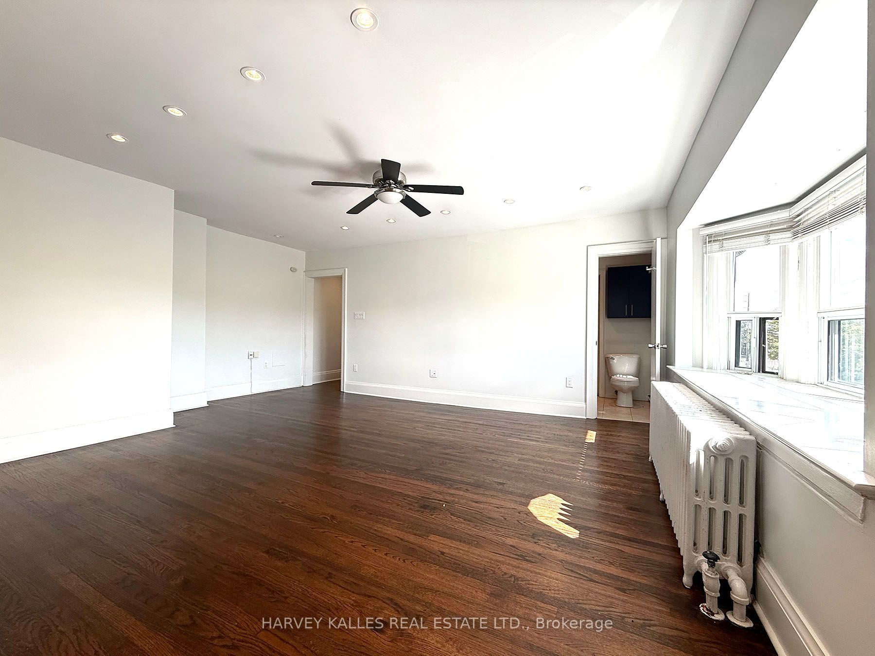 858 Davenport Road 201 Property Photo 7
