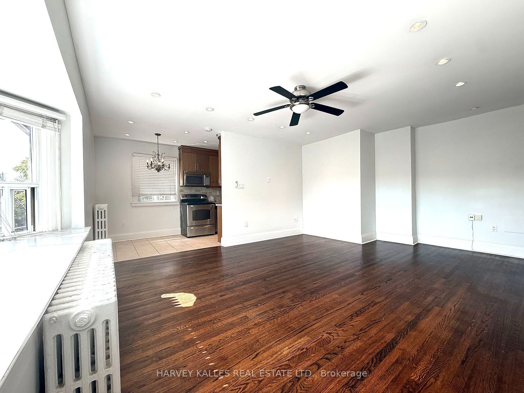 858 Davenport Road 201 Property Photo 9