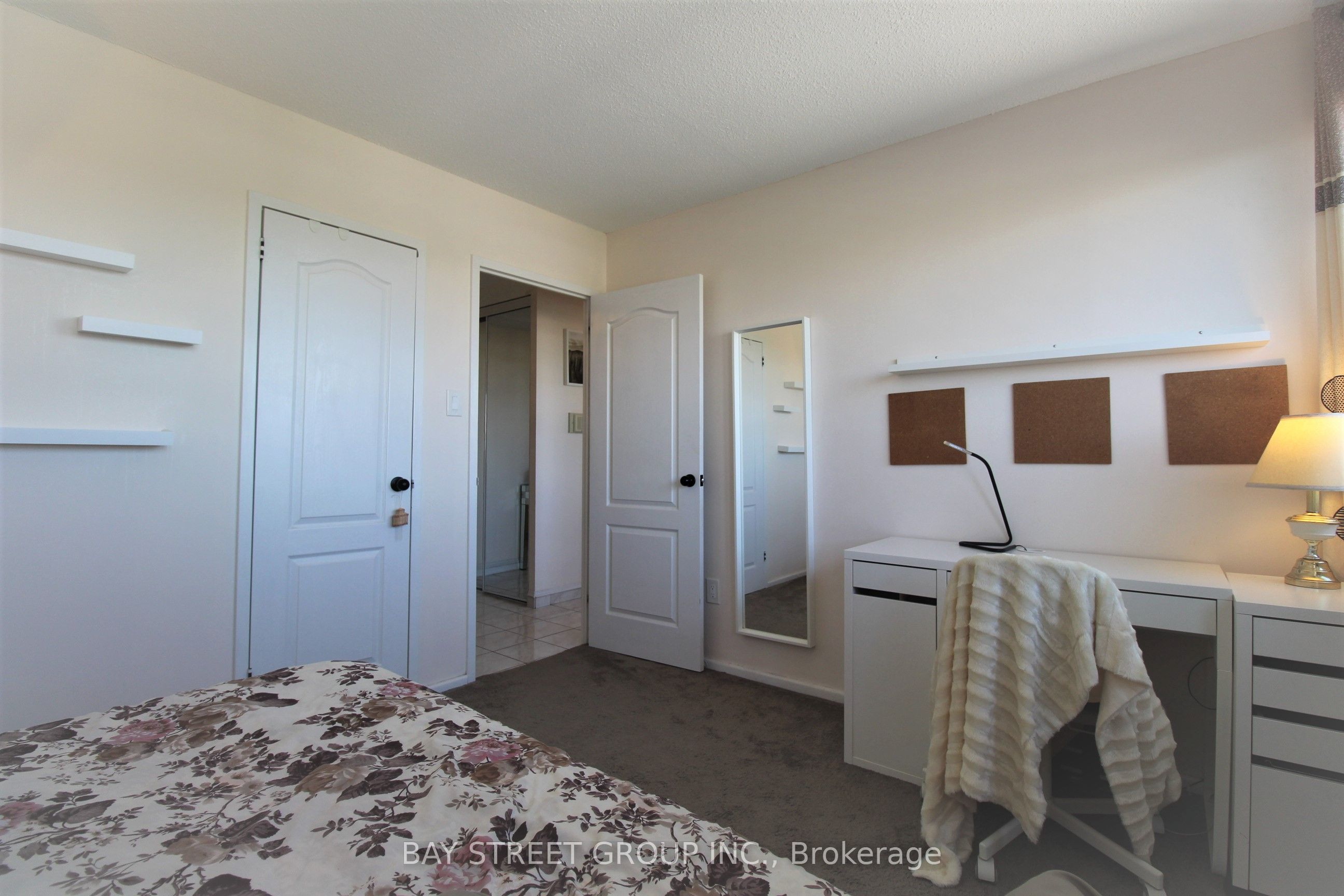 100 Leeward Glenway 1010 Property Photo 14