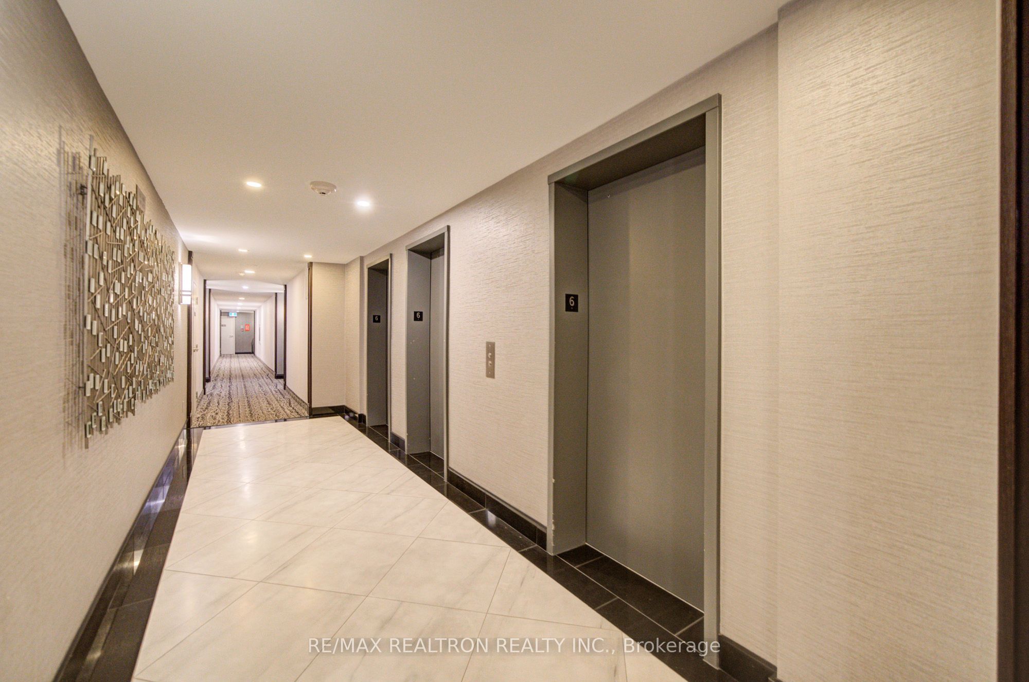 5460 Yonge Street 611 Property Photo 1