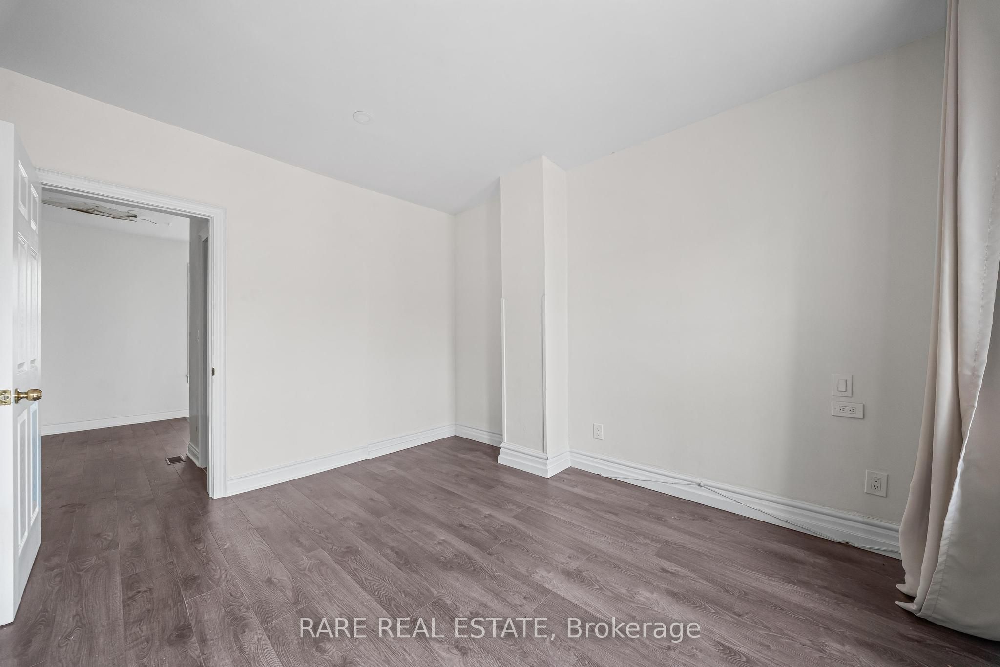 200 Bathurst Street Property Photo 10