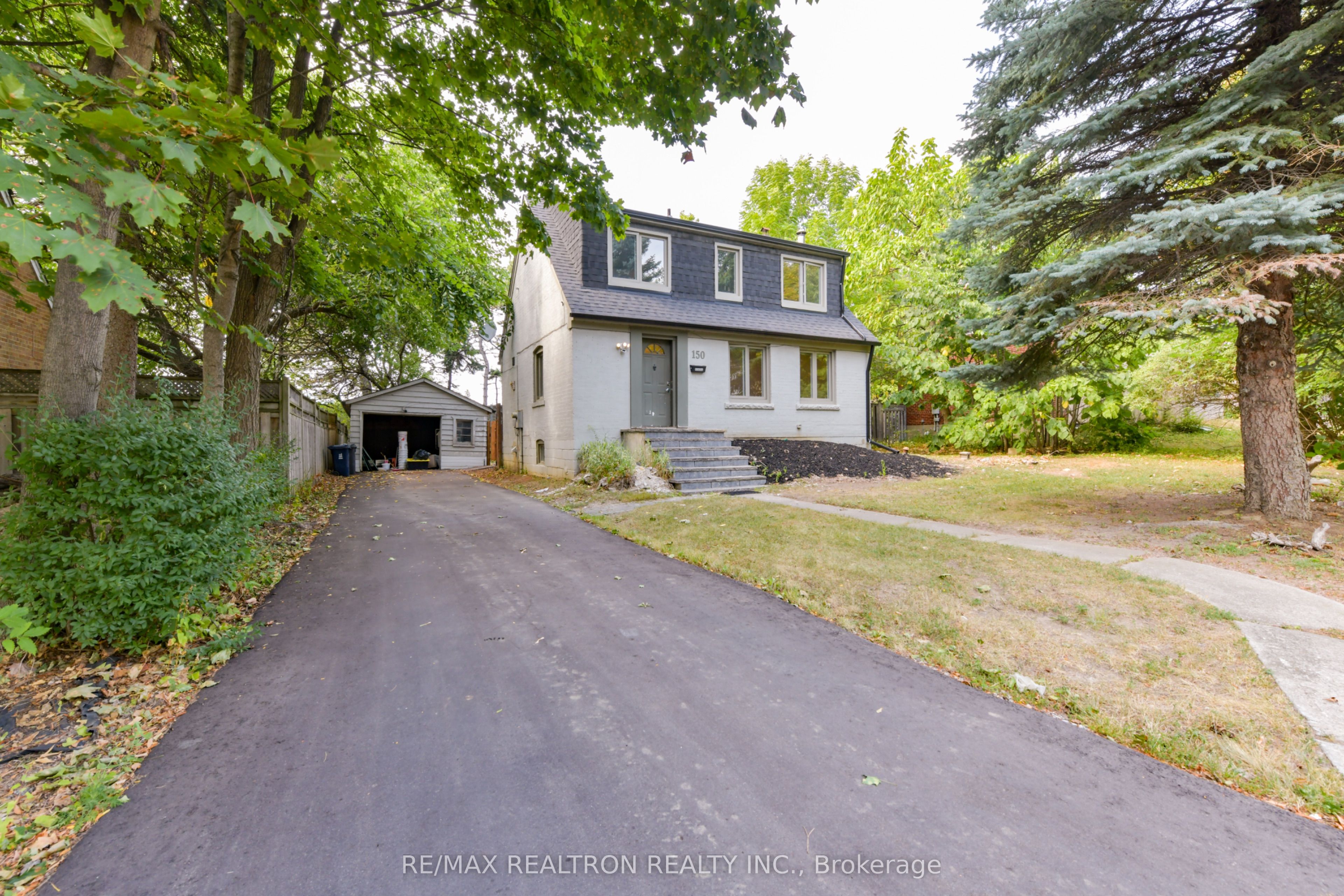 150 Upper Canada Drive Property Photo 2