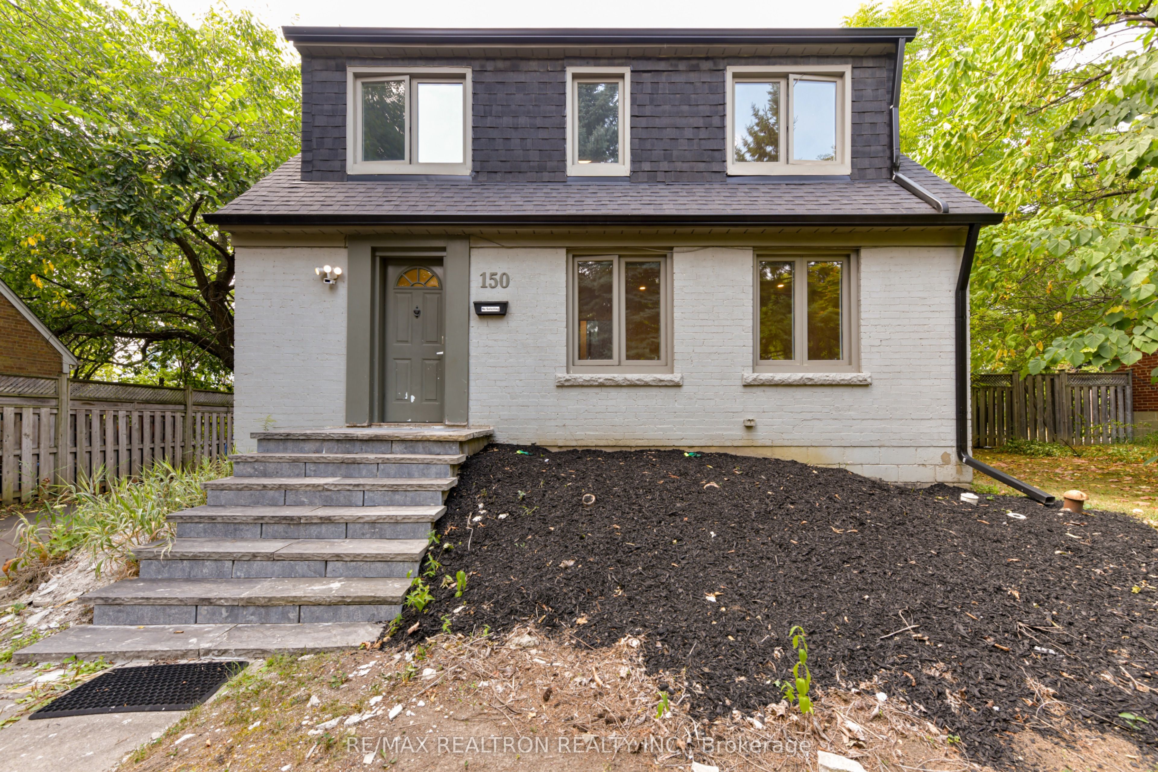 150 Upper Canada Drive Property Photo 3